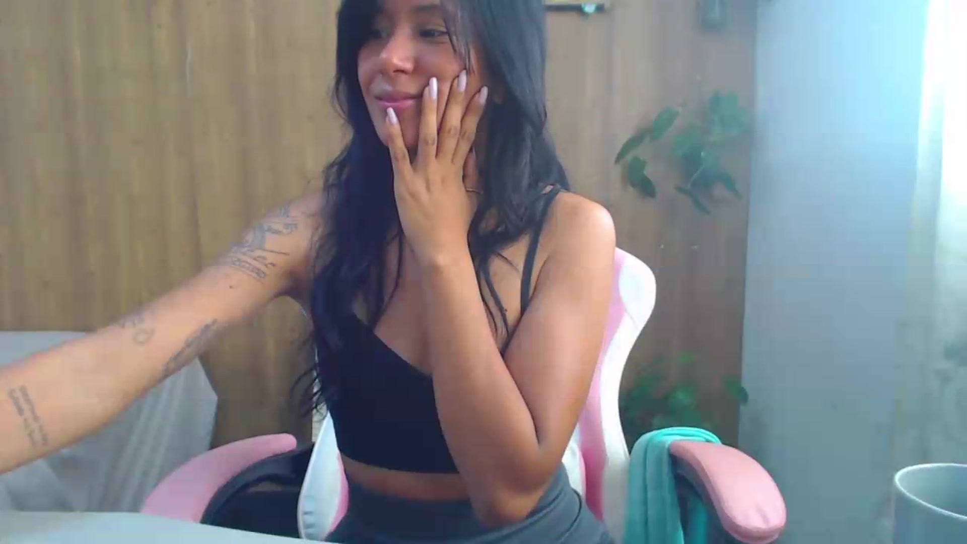 Gallery image thumbnail from soniaMars's myfreecams stream on, 08/09/2026, 14:33 image 13 of 20