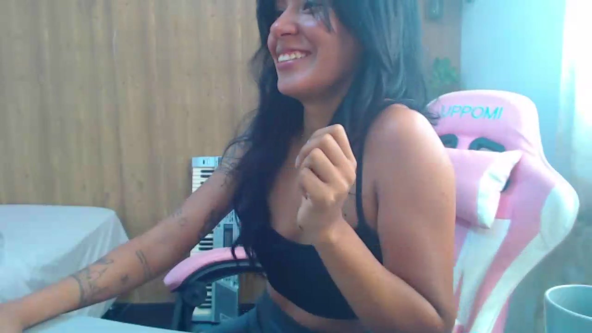 Gallery image thumbnail from soniaMars's myfreecams stream on, 08/09/2026, 14:33 image 5 of 20