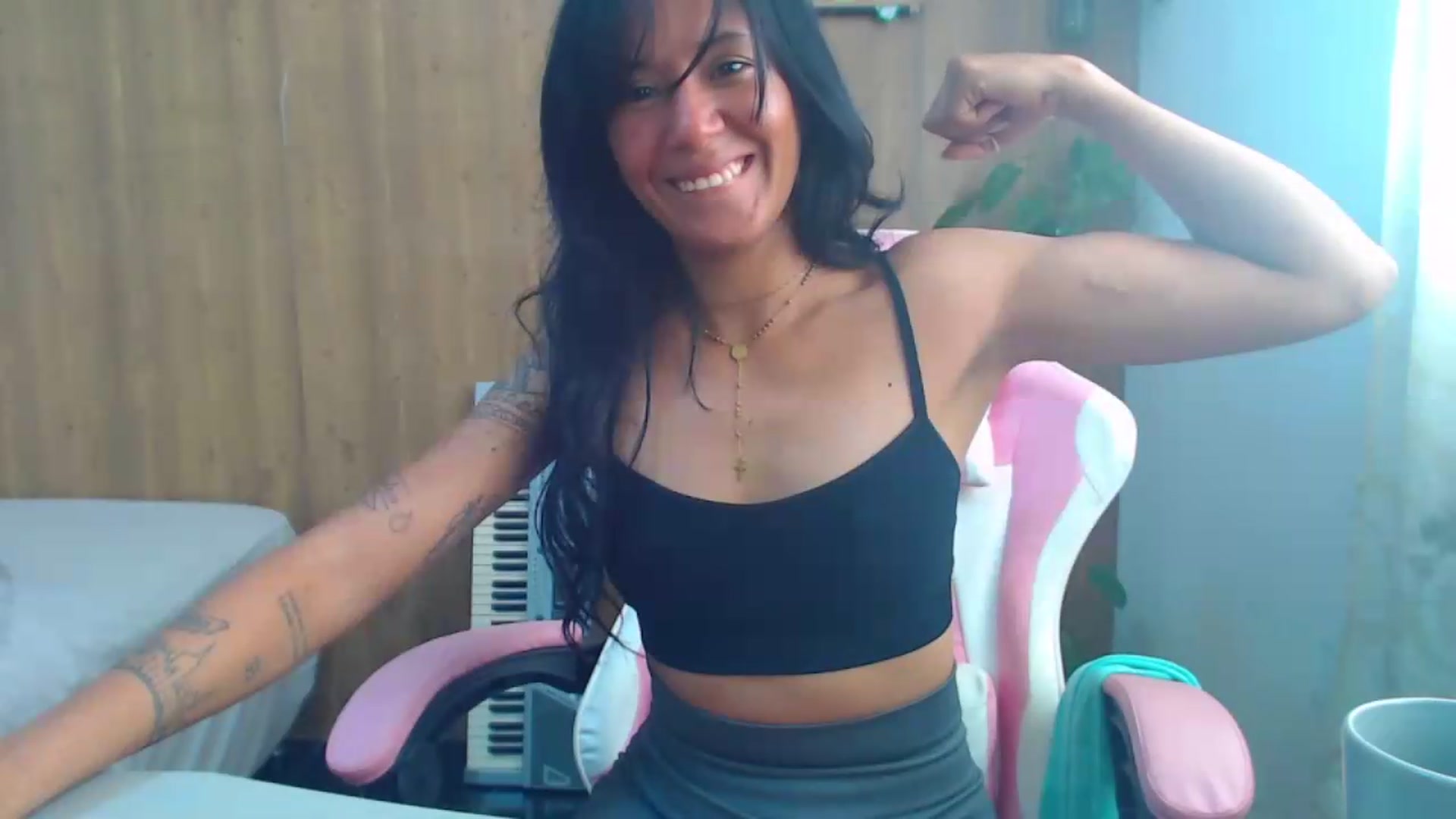 Gallery image thumbnail from soniaMars's myfreecams stream on, 08/09/2026, 14:33 image 15 of 20