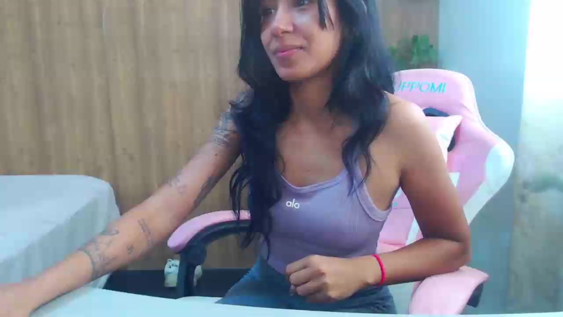 Gallery image thumbnail from soniaMars's myfreecams stream on, 08/12/2026, 15:37 image 15 of 20