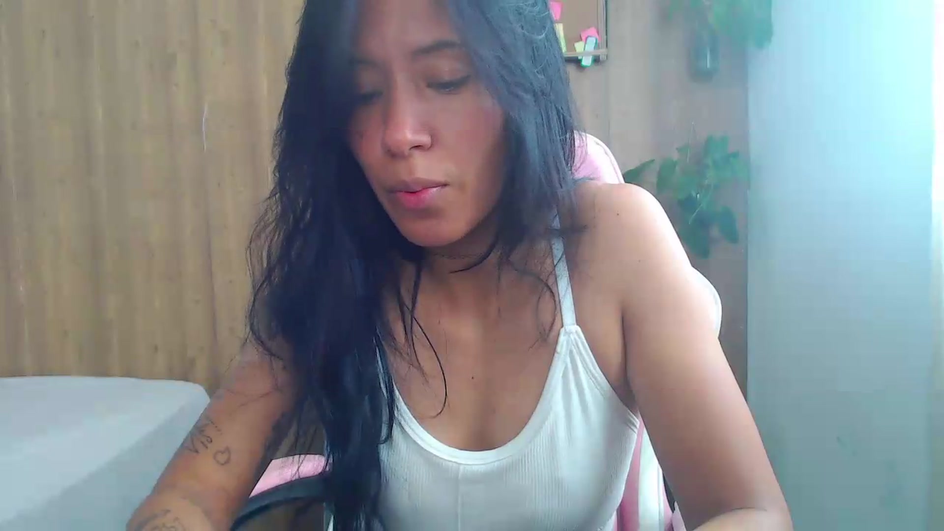 Gallery image thumbnail from soniaMars's myfreecams stream on, 08/13/2026, 14:20 image 14 of 20