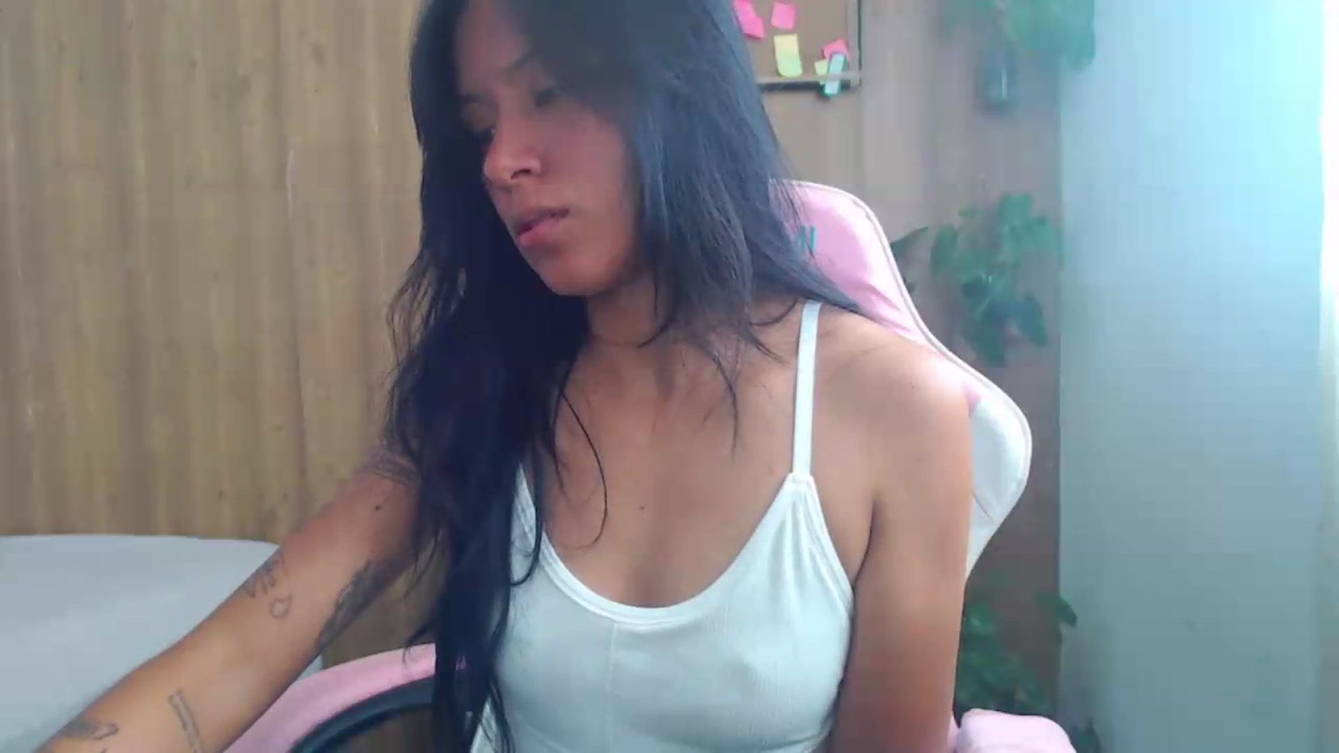 Gallery image thumbnail from soniaMars's myfreecams stream on, 08/13/2026, 14:20 image 16 of 20