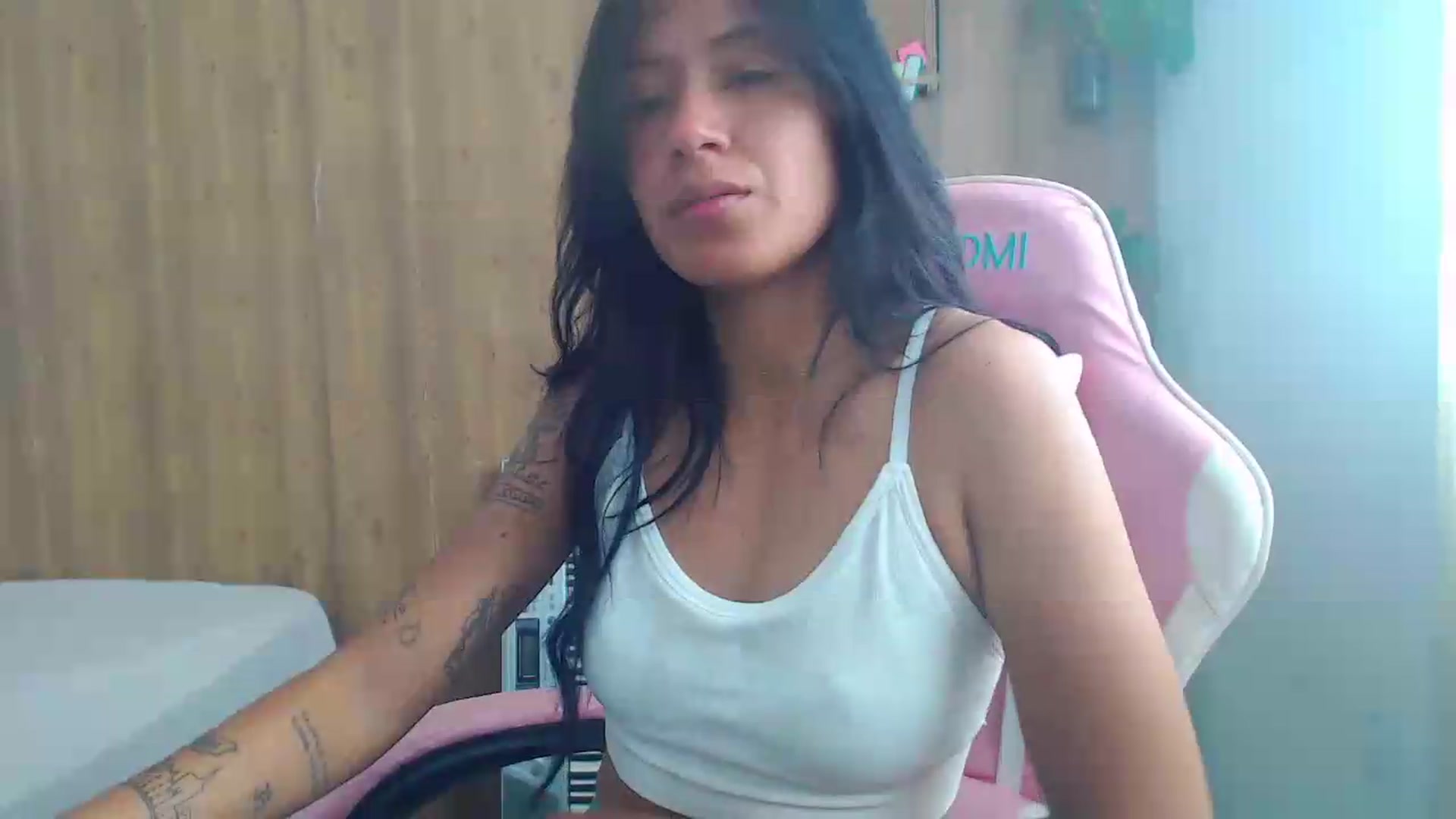 Gallery image thumbnail from soniaMars's myfreecams stream on, 08/13/2026, 15:00 image 2 of 20