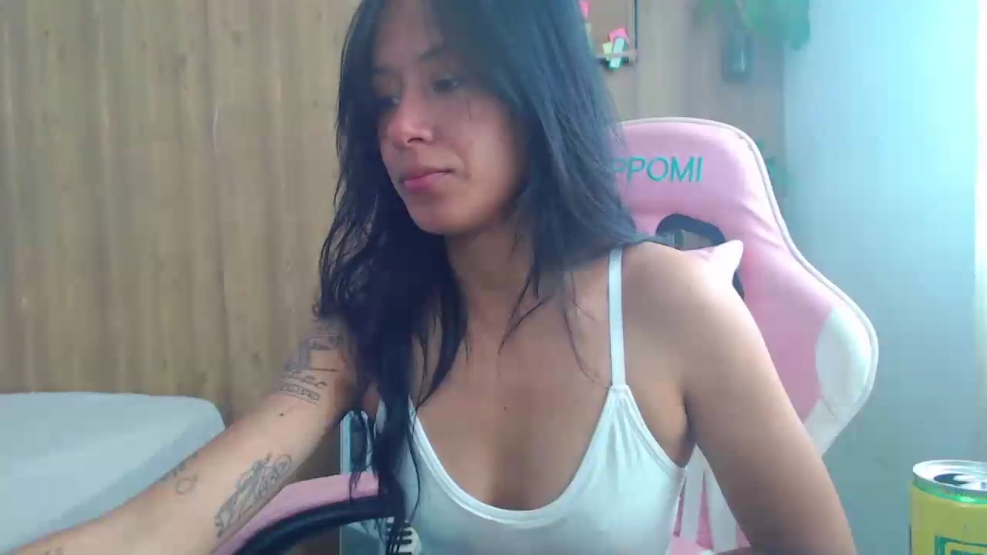 Gallery image thumbnail from soniaMars's myfreecams stream on, 08/13/2026, 15:00 image 10 of 20