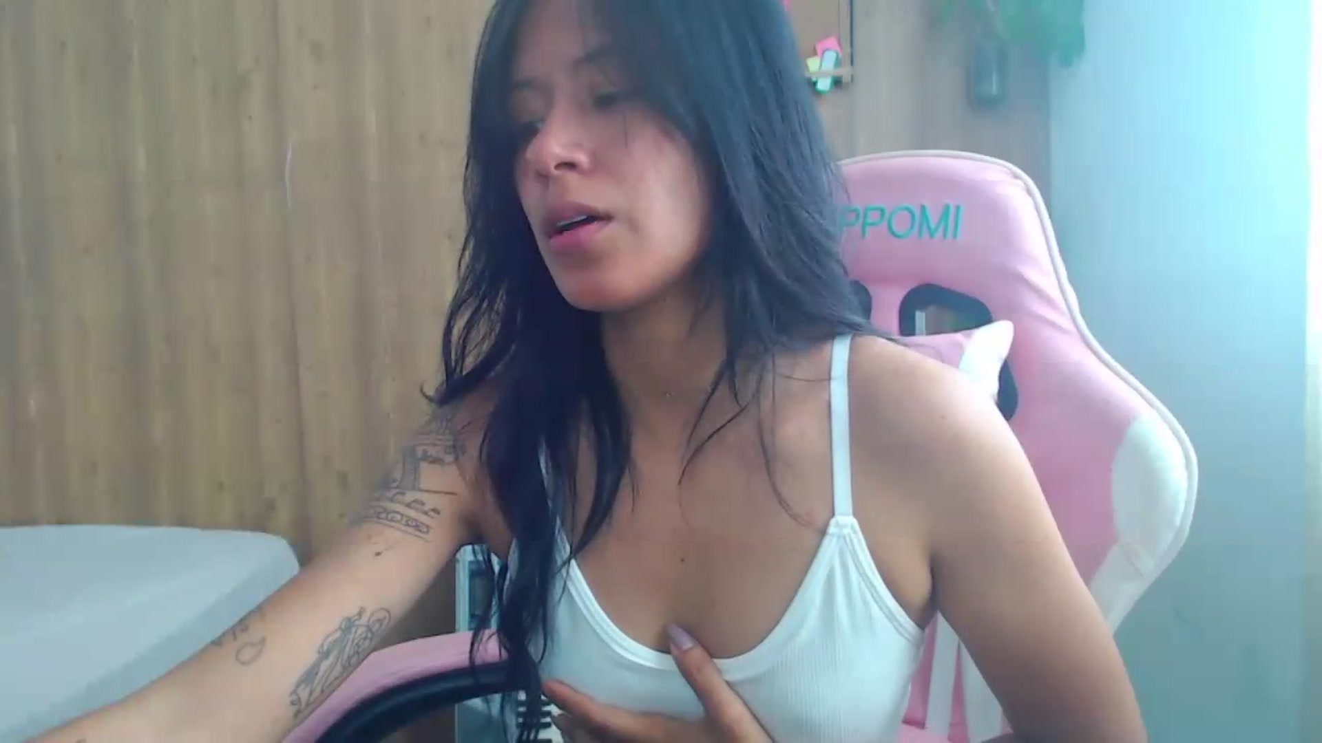 Gallery image thumbnail from soniaMars's myfreecams stream on, 08/13/2026, 15:00 image 8 of 20