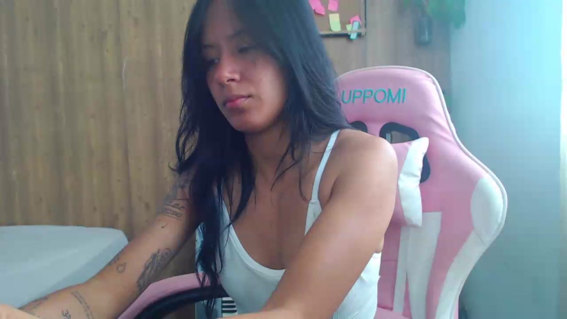 Gallery image thumbnail from soniaMars's myfreecams stream on, 08/13/2026, 15:00 image 7 of 20