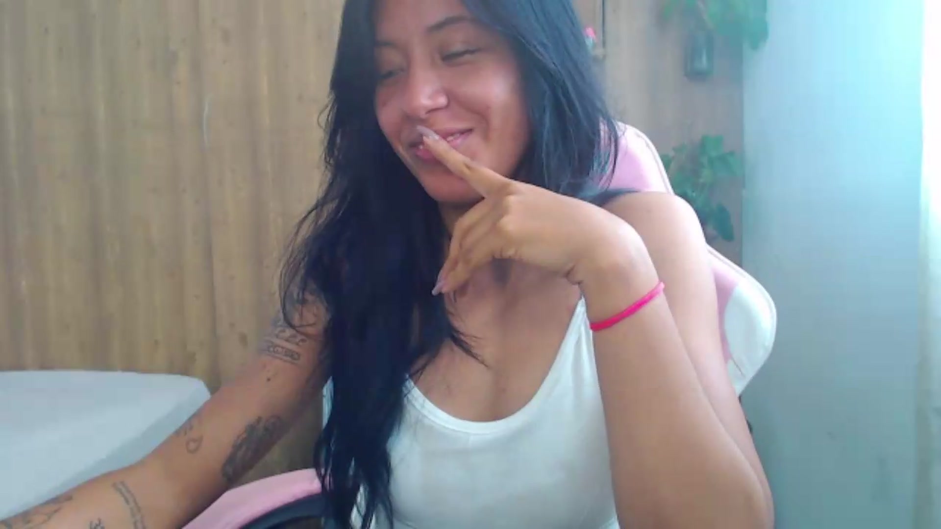 Gallery image thumbnail from soniaMars's myfreecams stream on, 08/13/2026, 16:06 image 12 of 20