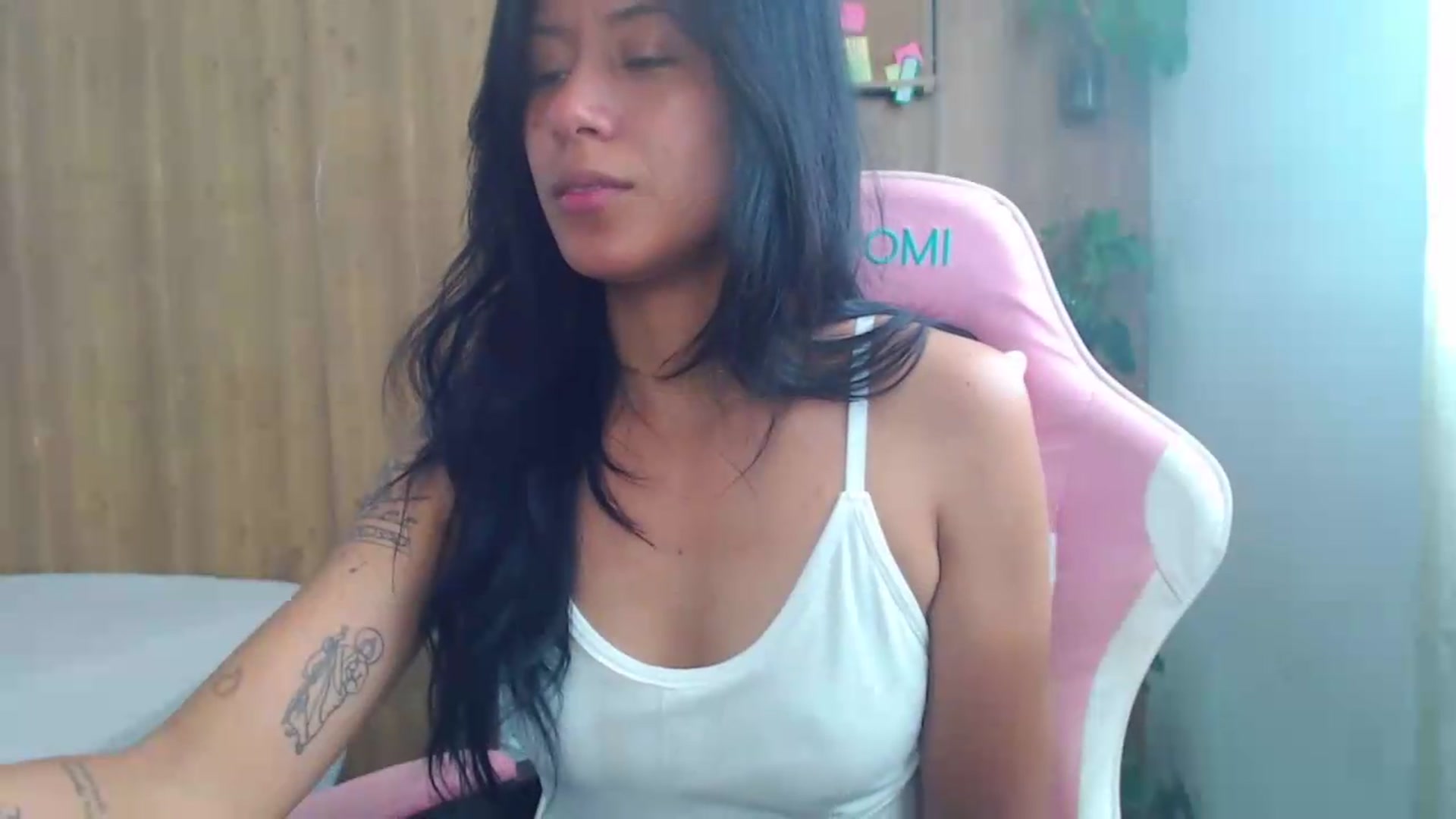 Gallery image thumbnail from soniaMars's myfreecams stream on, 08/13/2026, 16:06 image 15 of 20