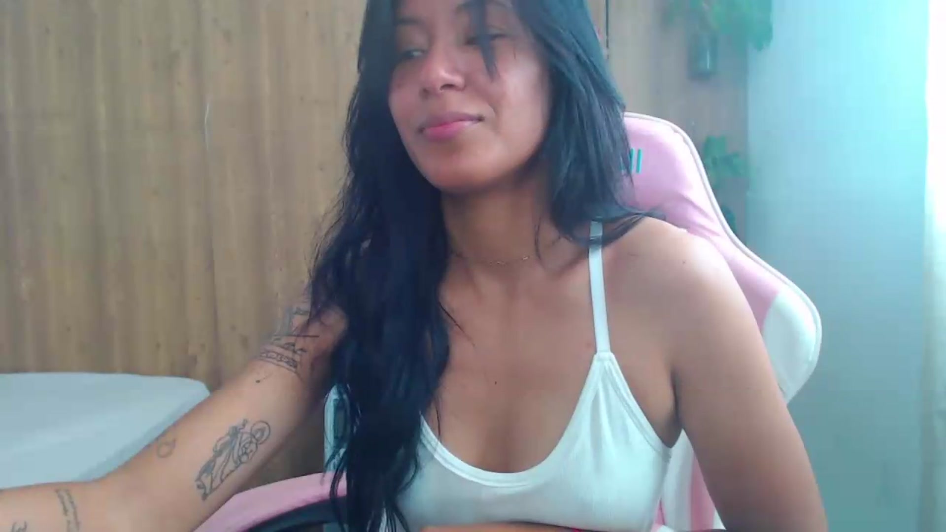 Gallery image thumbnail from soniaMars's myfreecams stream on, 08/13/2026, 16:06 image 19 of 20