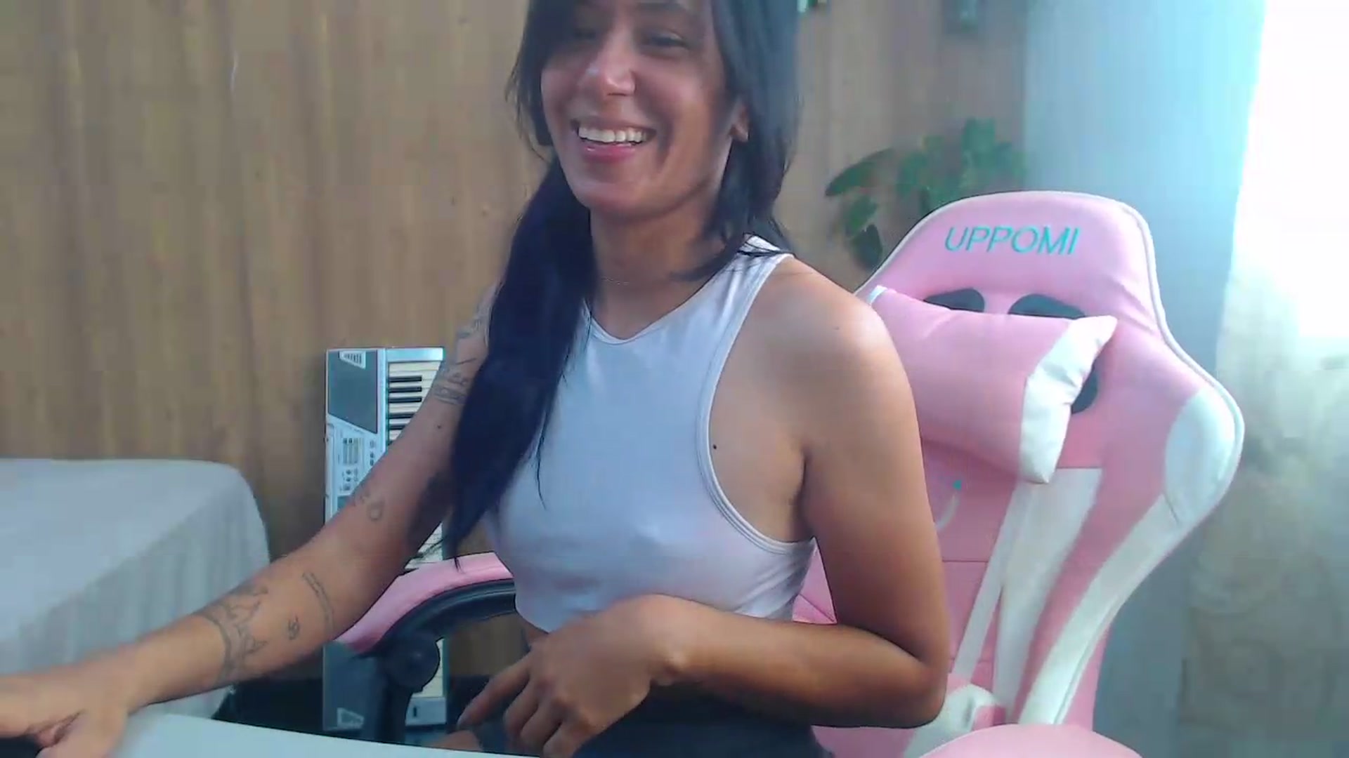 Gallery image thumbnail from soniaMars's myfreecams stream on, 08/14/2026, 14:20 image 18 of 20