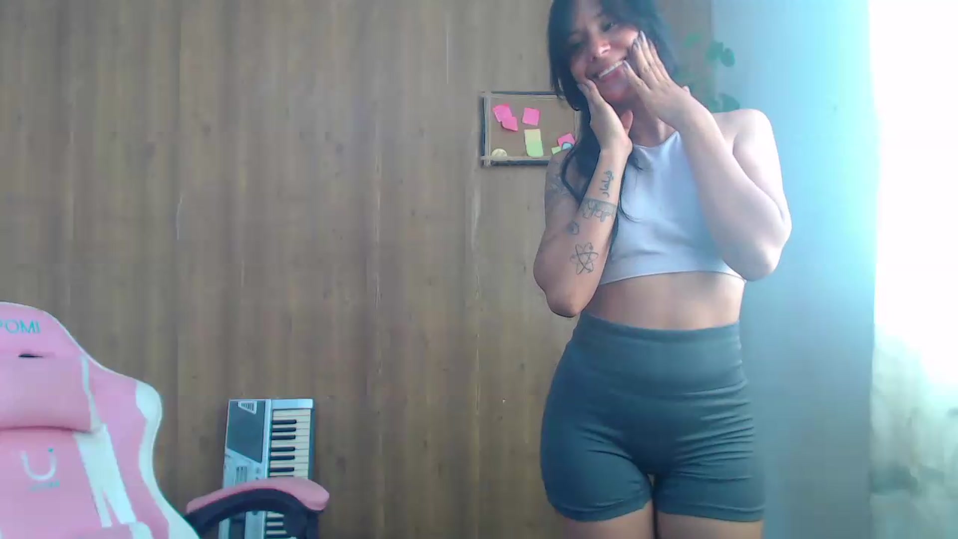 Gallery image thumbnail from soniaMars's myfreecams stream on, 08/14/2026, 14:20 image 4 of 20