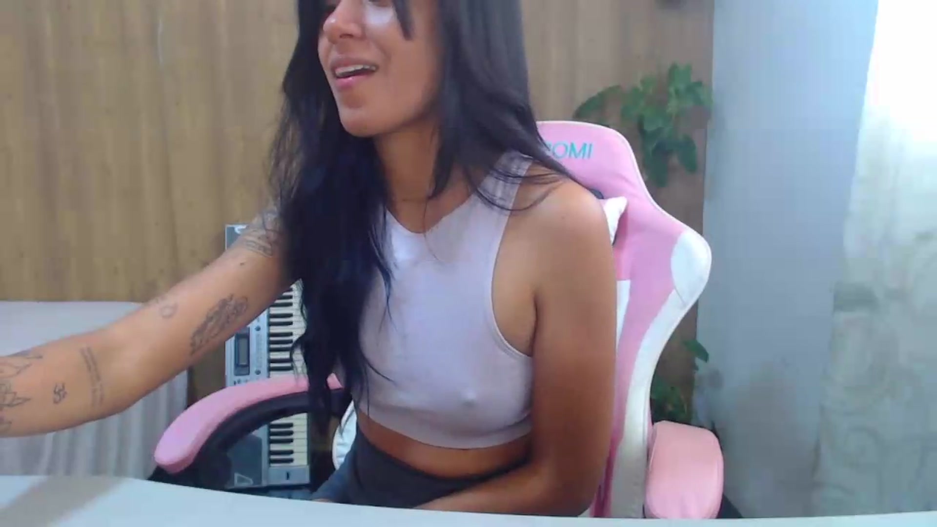 Gallery image thumbnail from soniaMars's myfreecams stream on, 08/14/2026, 16:04 image 2 of 20