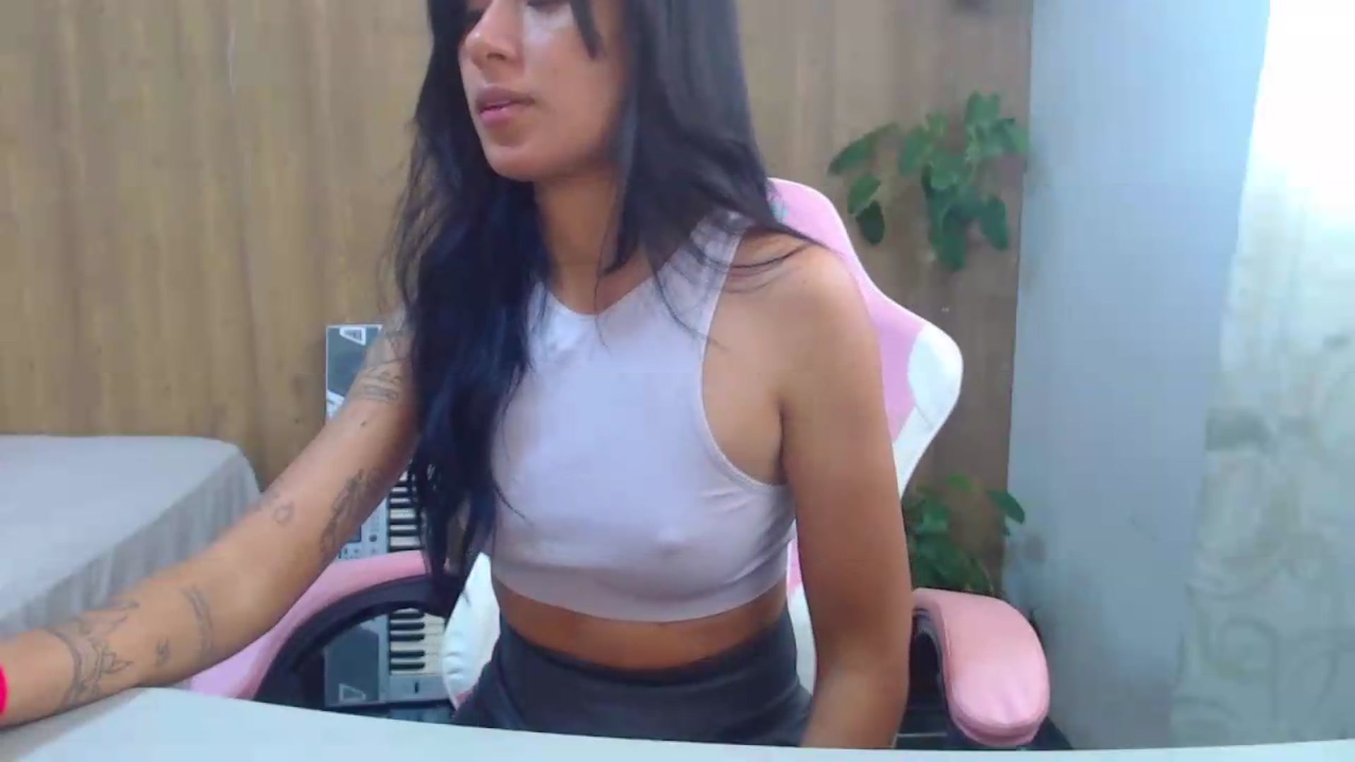 Gallery image thumbnail from soniaMars's myfreecams stream on, 08/14/2026, 16:04 image 3 of 20