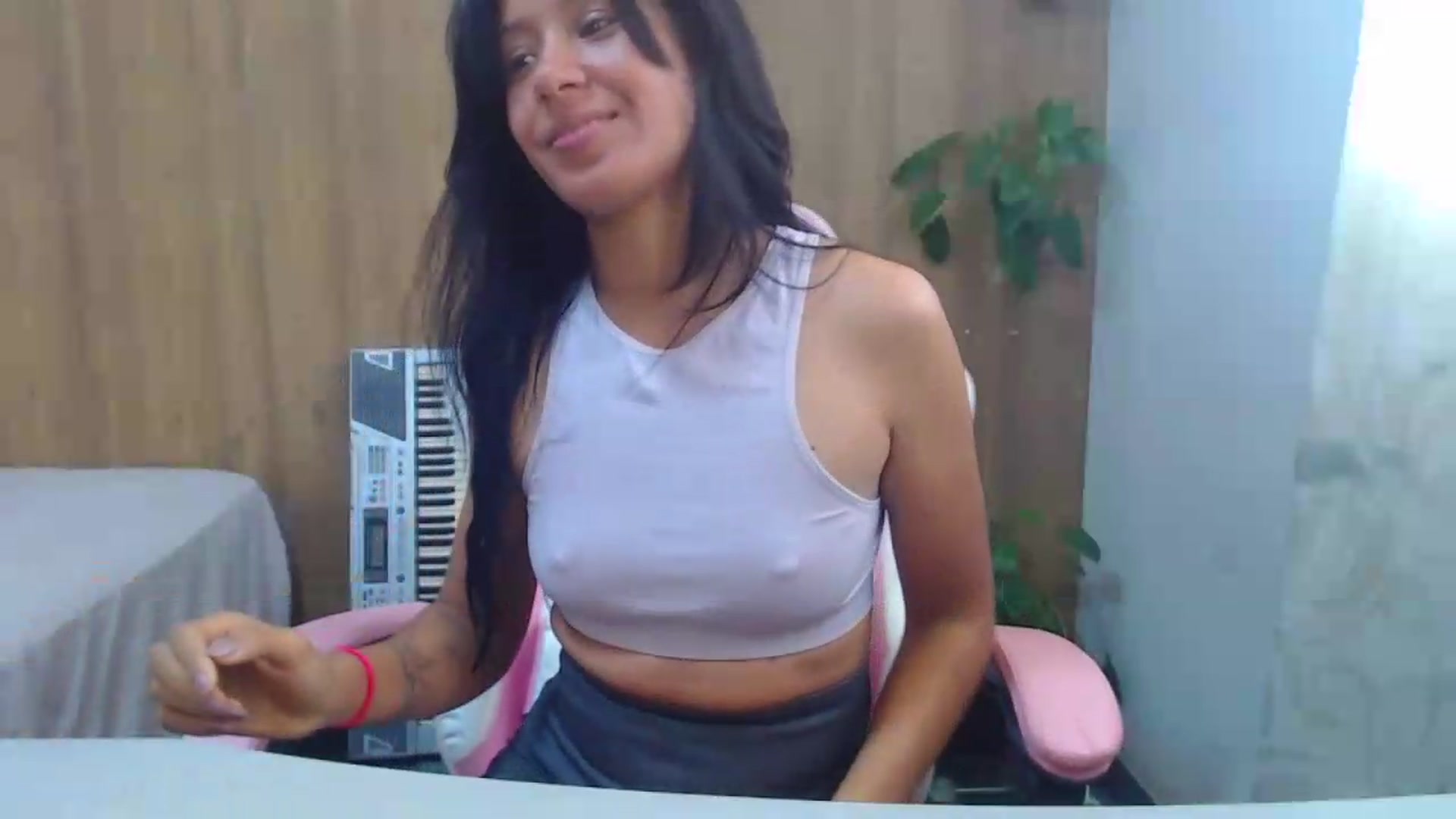 Gallery image thumbnail from soniaMars's myfreecams stream on, 08/14/2026, 16:04 image 12 of 20