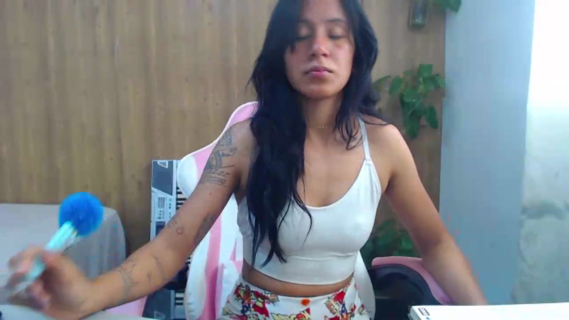 Gallery image thumbnail from soniaMars's myfreecams stream on, 08/15/2026, 15:14 image 16 of 20