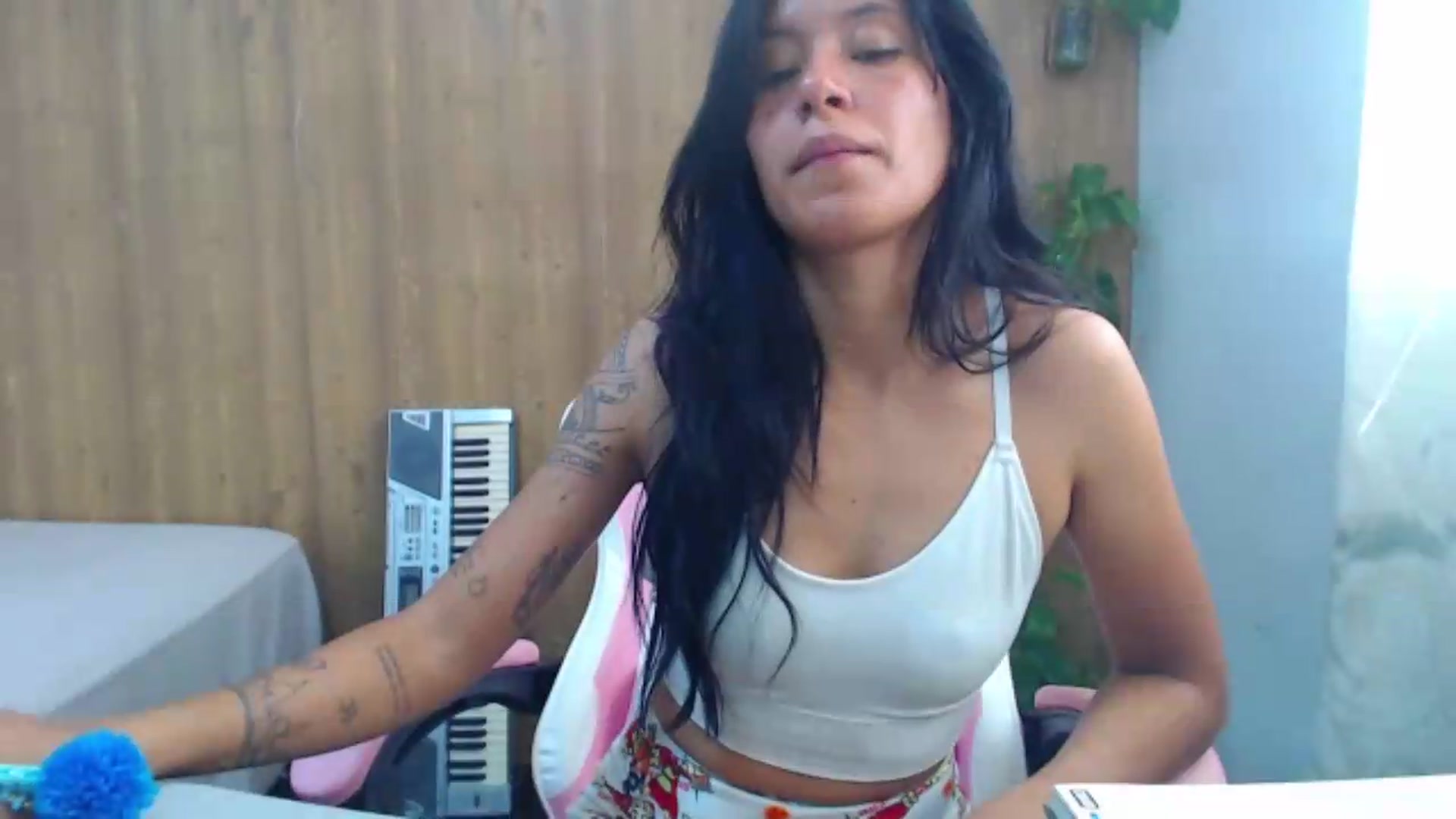 Gallery image thumbnail from soniaMars's myfreecams stream on, 08/15/2026, 15:14 image 14 of 20