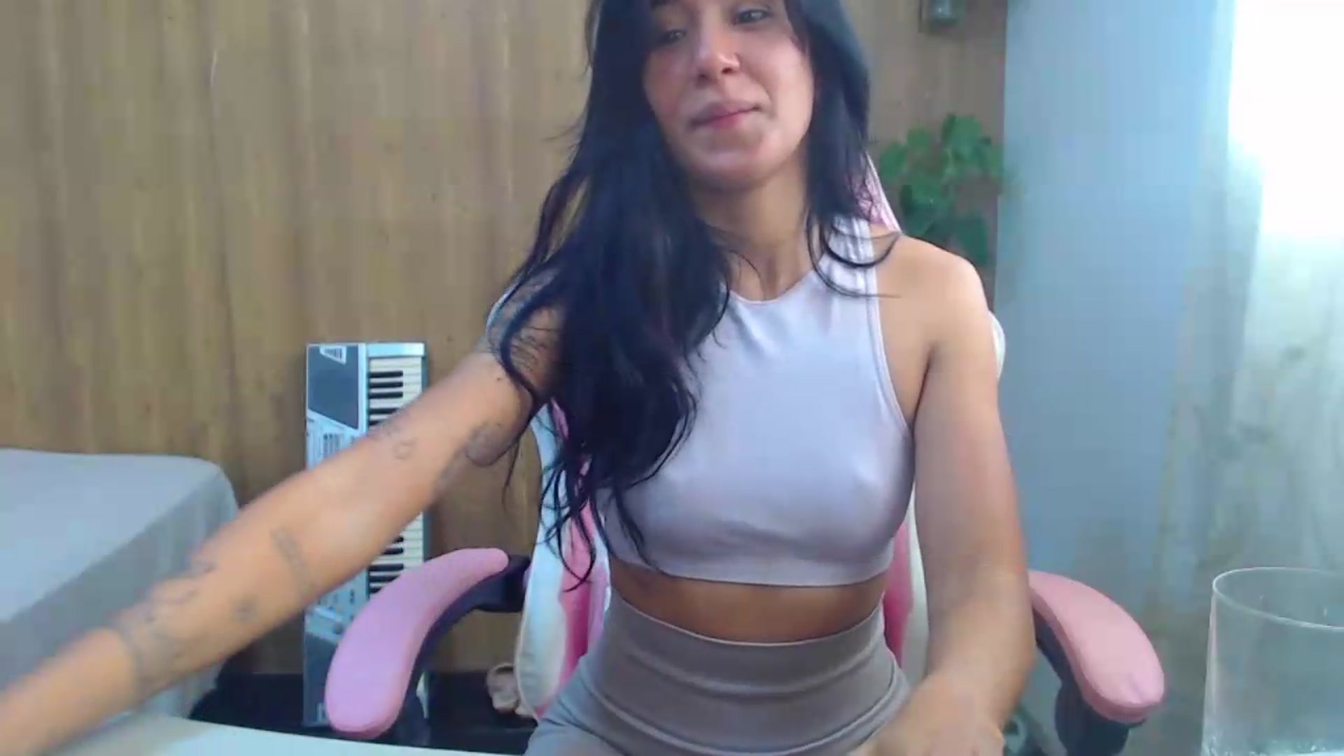 Gallery image thumbnail from soniaMars's myfreecams stream on, 08/16/2026, 14:59 image 16 of 20