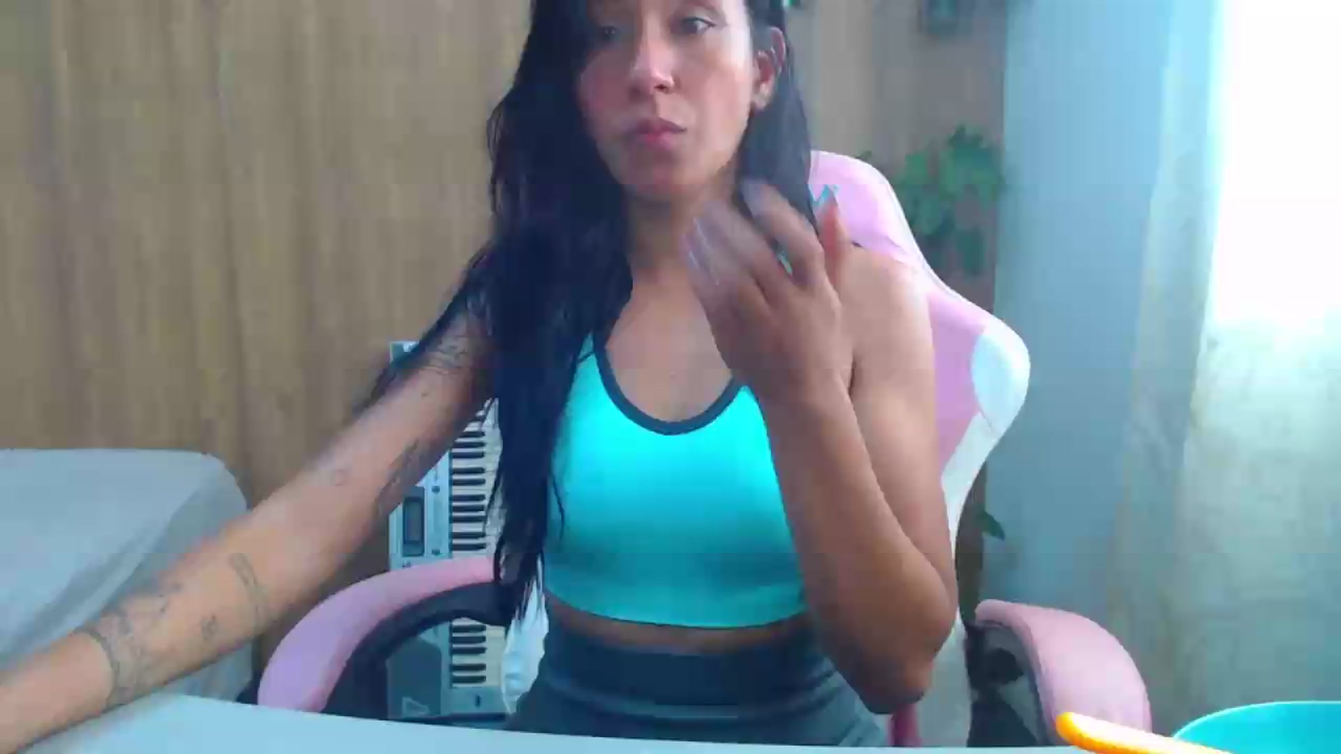 Gallery image thumbnail from soniaMars's myfreecams stream on, 08/19/2026, 15:39 image 1 of 20