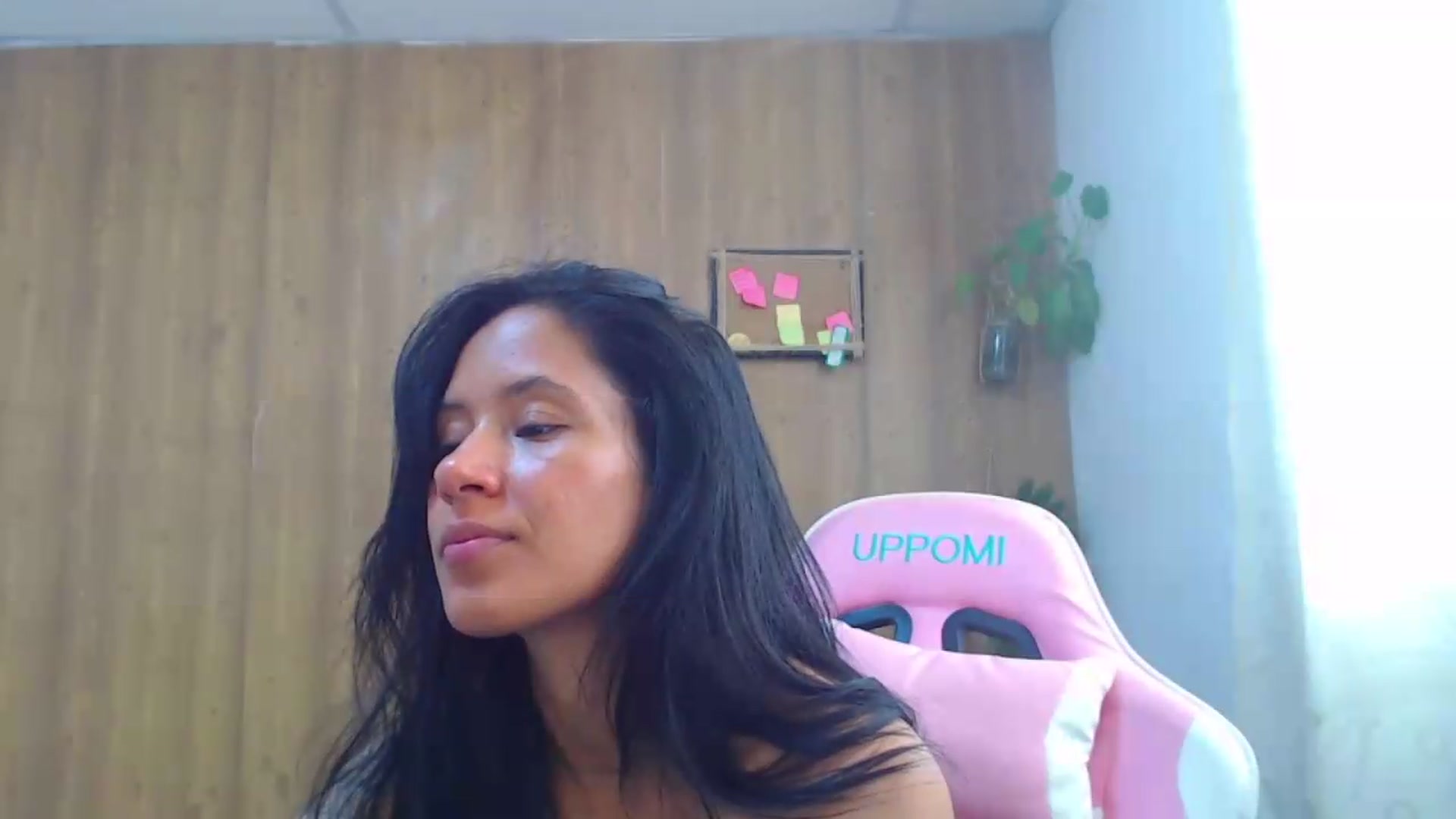 Gallery image thumbnail from soniaMars's myfreecams stream on, 08/19/2026, 16:14 image 15 of 20