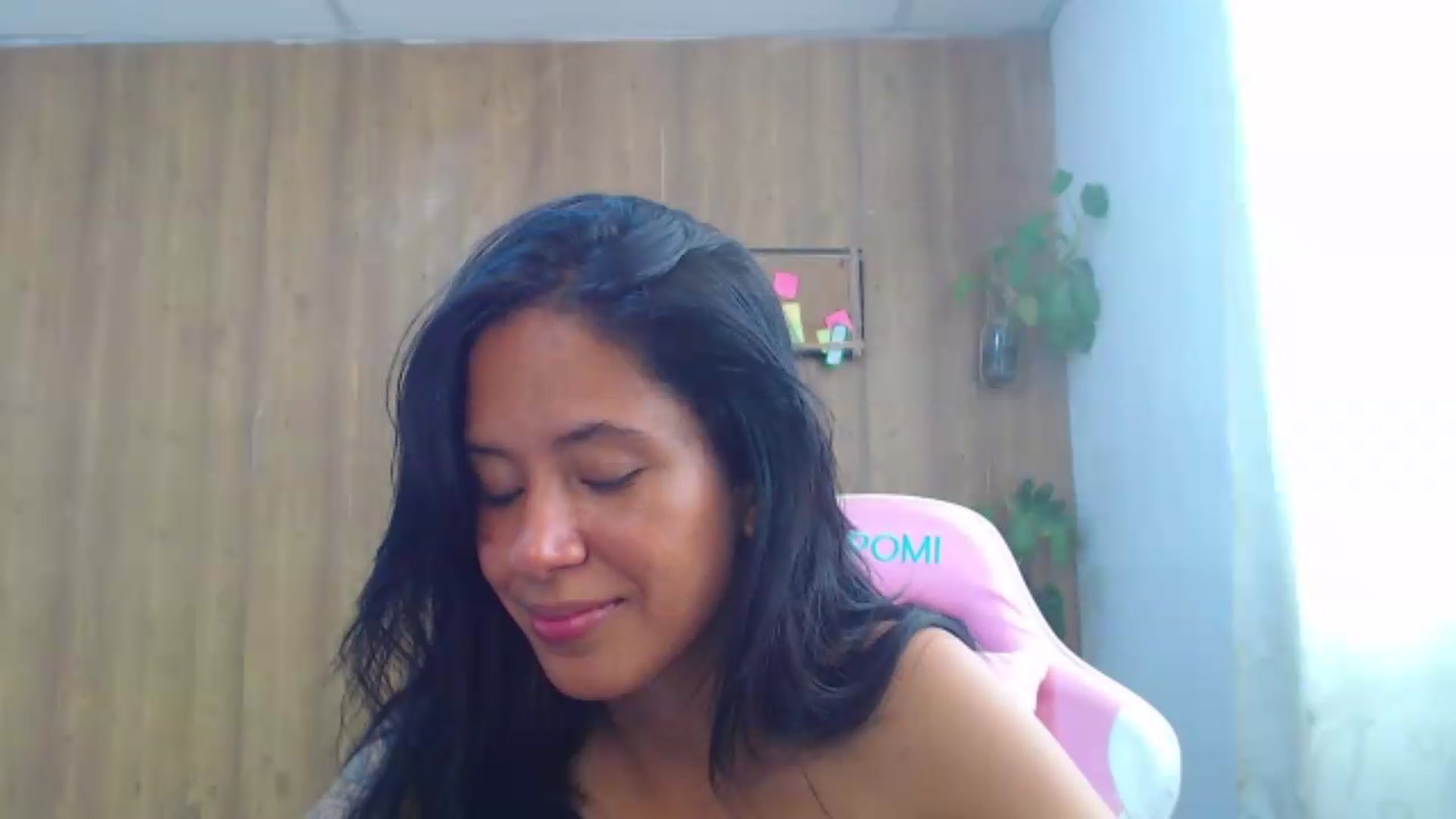 Gallery image thumbnail from soniaMars's myfreecams stream on, 08/19/2026, 16:14 image 6 of 20