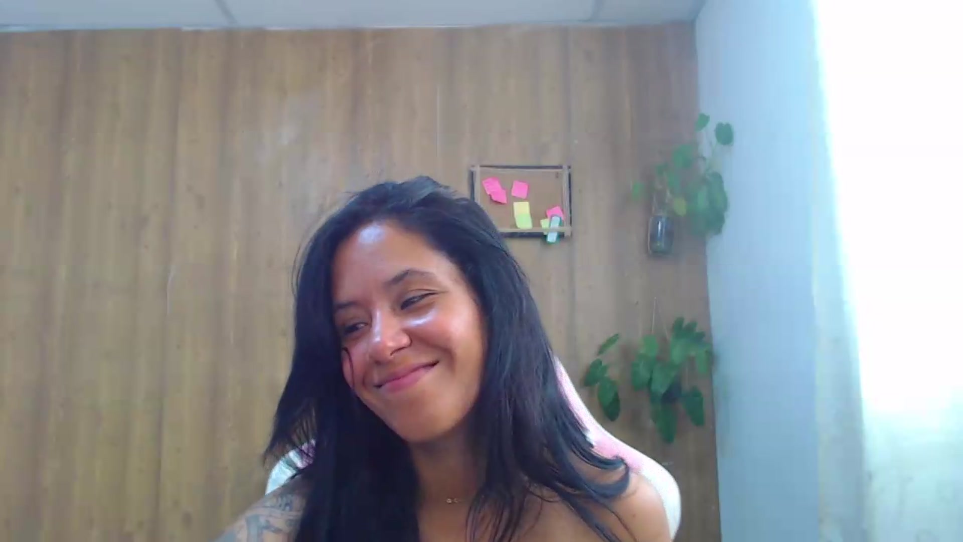 Gallery image thumbnail from soniaMars's myfreecams stream on, 08/19/2026, 16:14 image 19 of 20
