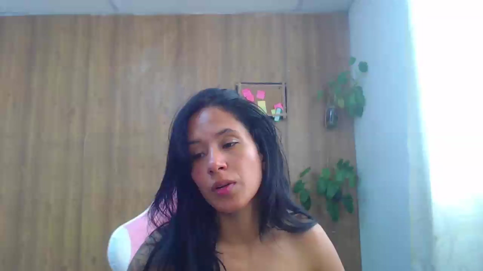Gallery image thumbnail from soniaMars's myfreecams stream on, 08/19/2026, 16:14 image 9 of 20