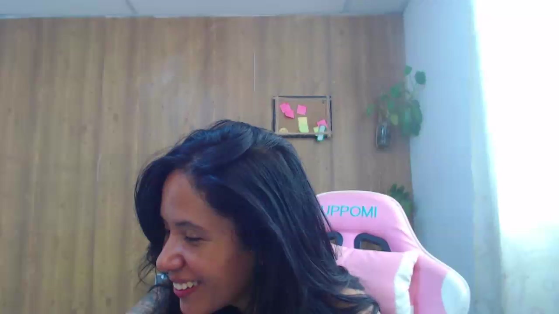 Gallery image thumbnail from soniaMars's myfreecams stream on, 08/19/2026, 16:14 image 10 of 20