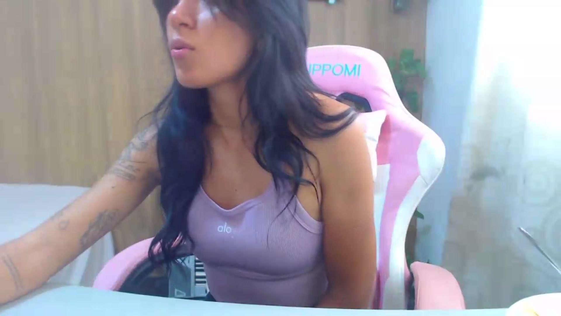 Gallery image thumbnail from soniaMars's myfreecams stream on, 08/21/2026, 15:59 image 2 of 20