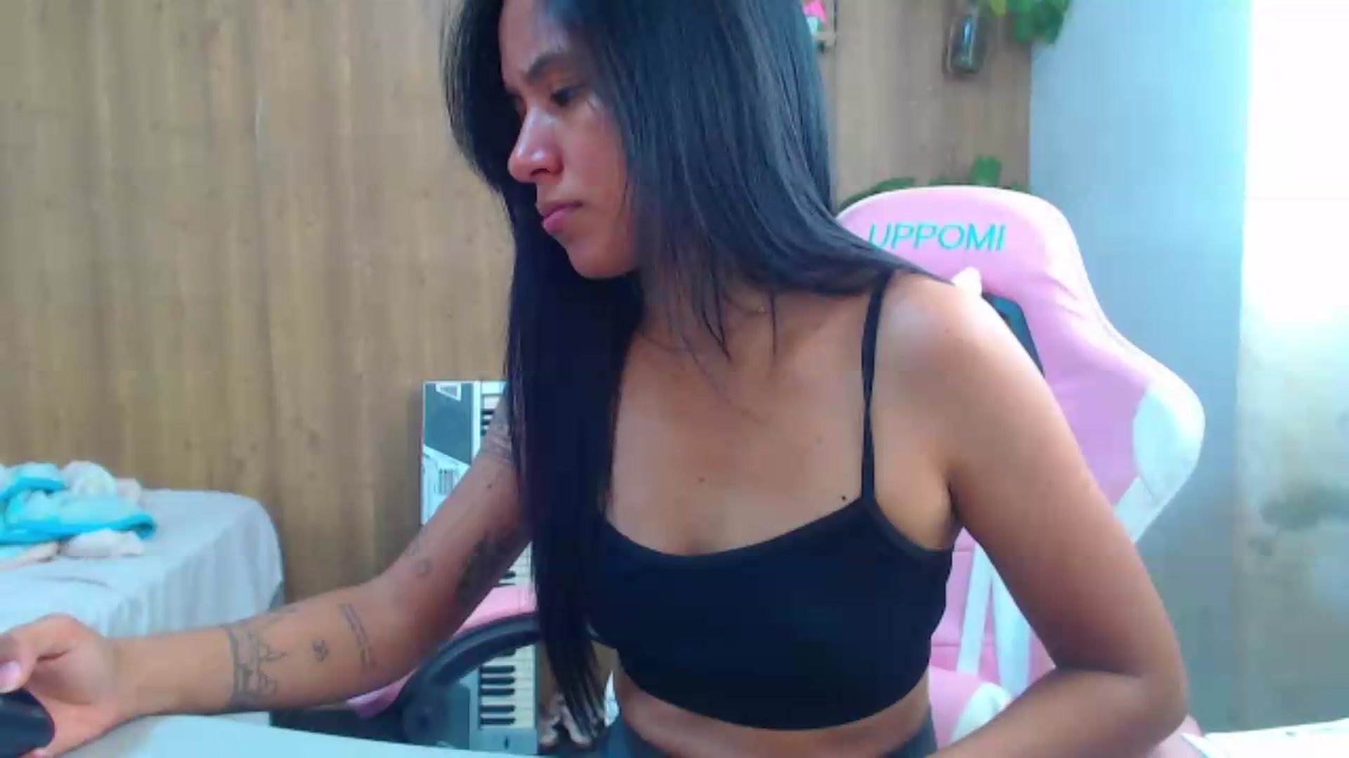 Gallery image thumbnail from soniaMars's myfreecams stream on, 08/23/2026, 17:31 image 10 of 20