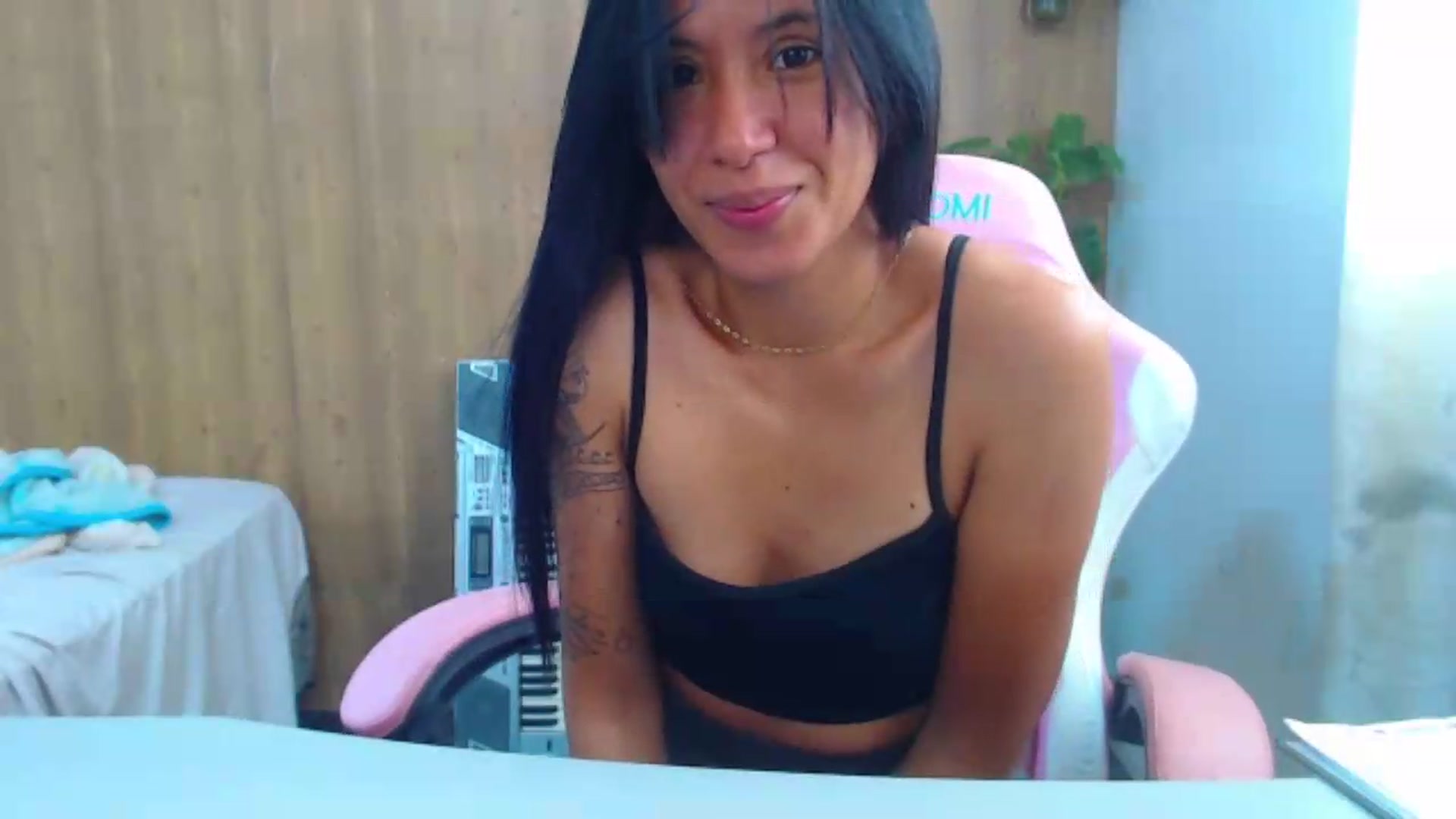 Gallery image thumbnail from soniaMars's myfreecams stream on, 08/23/2026, 17:31 image 2 of 20