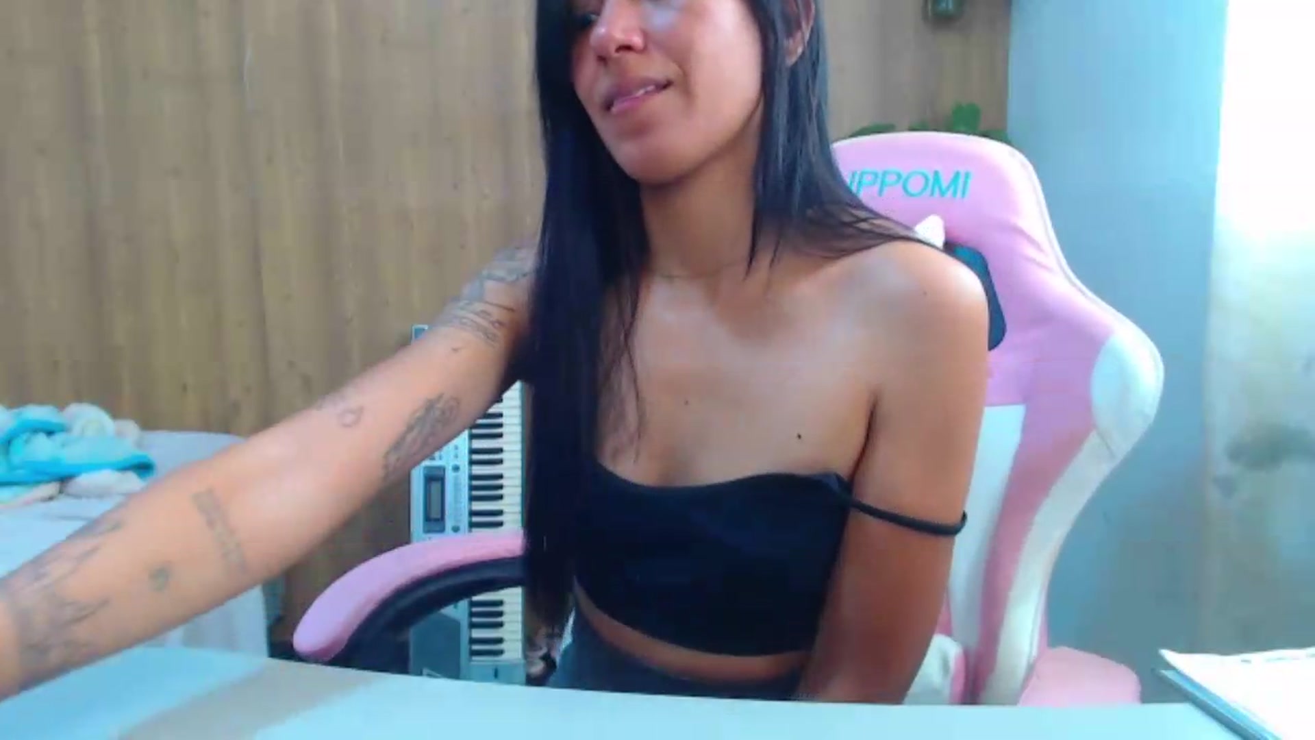 Gallery image thumbnail from soniaMars's myfreecams stream on, 08/23/2026, 17:31 image 8 of 20