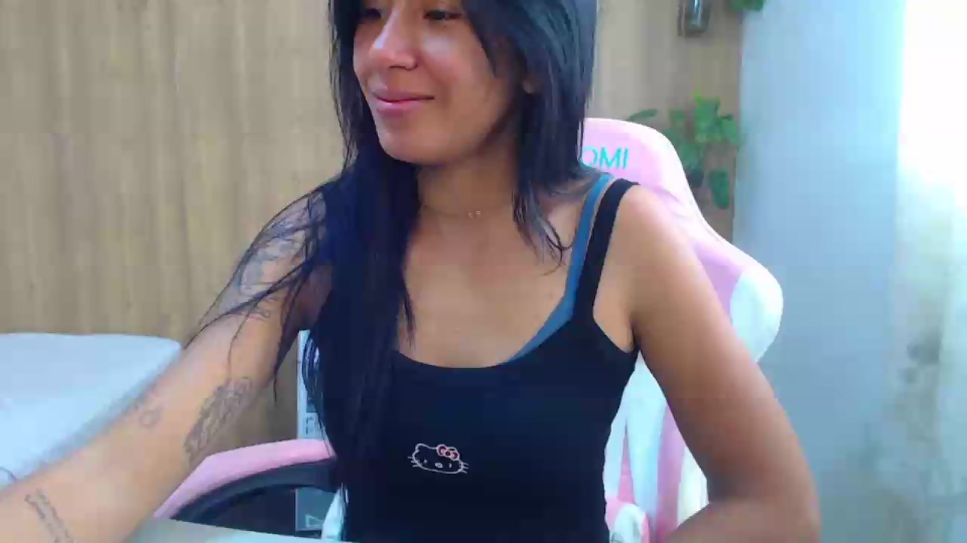 Gallery image thumbnail from soniaMars's myfreecams stream on, 08/25/2026, 16:21 image 7 of 20