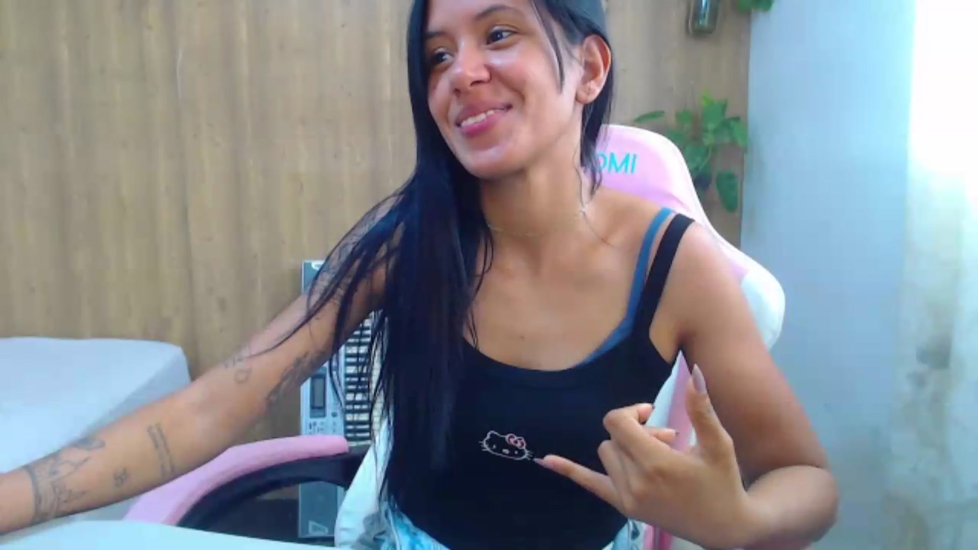 Gallery image thumbnail from soniaMars's myfreecams stream on, 08/25/2026, 16:21 image 10 of 20