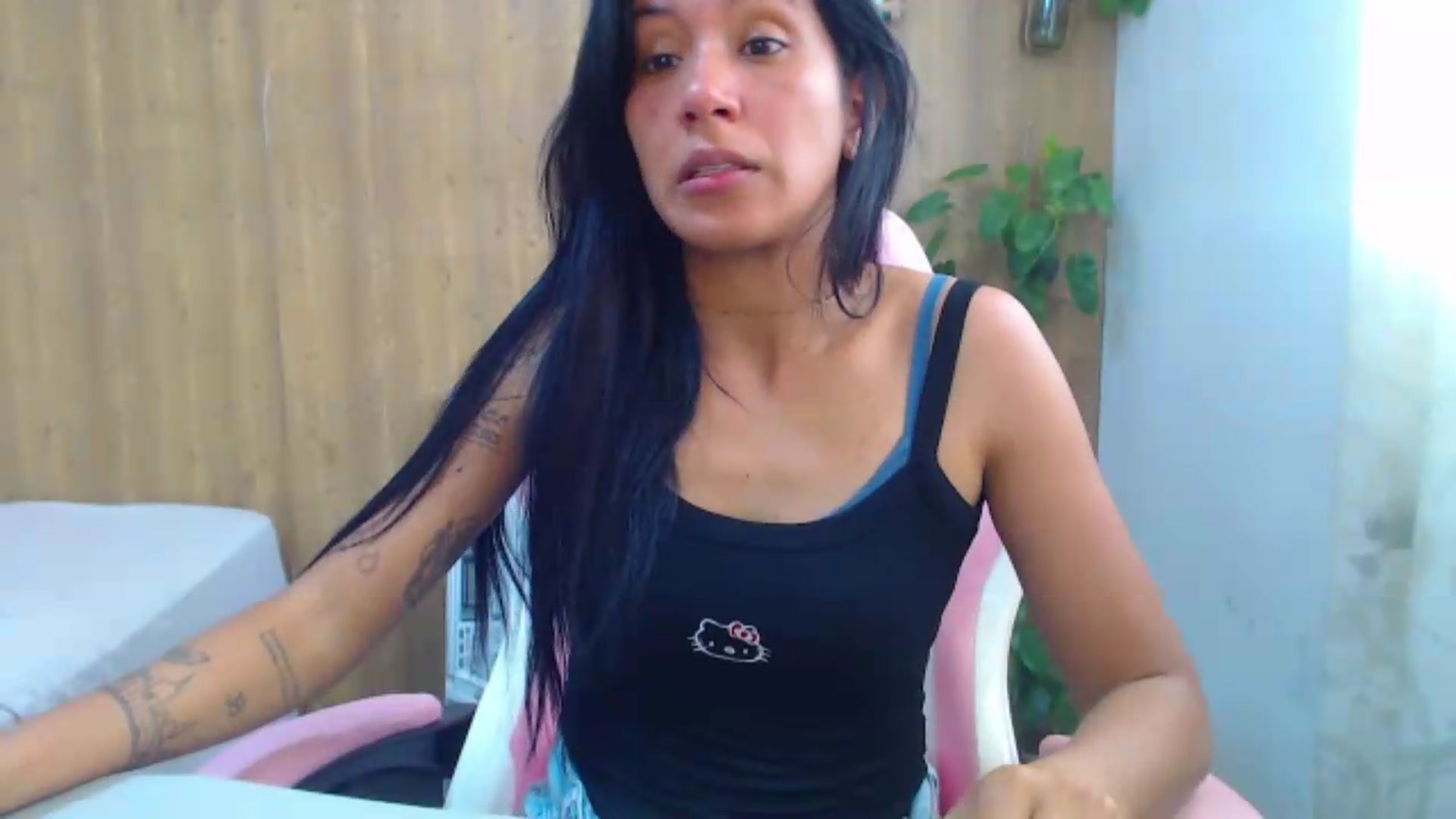 Gallery image thumbnail from soniaMars's myfreecams stream on, 08/25/2026, 16:21 image 17 of 20