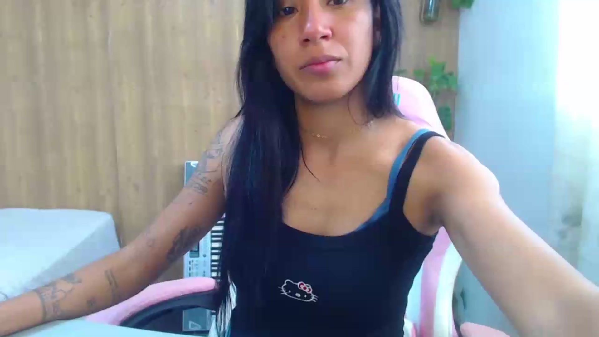 Gallery image thumbnail from soniaMars's myfreecams stream on, 08/25/2026, 16:21 image 16 of 20