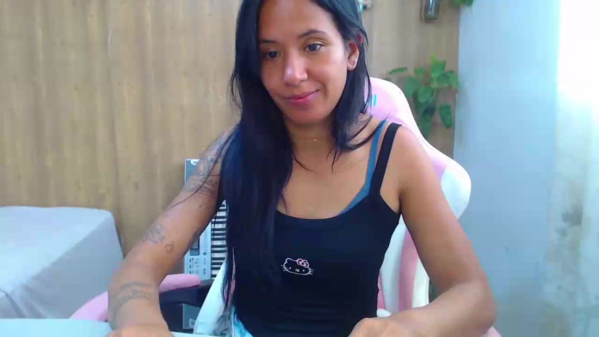 Gallery image thumbnail from soniaMars's myfreecams stream on, 08/25/2026, 16:56 image 14 of 20