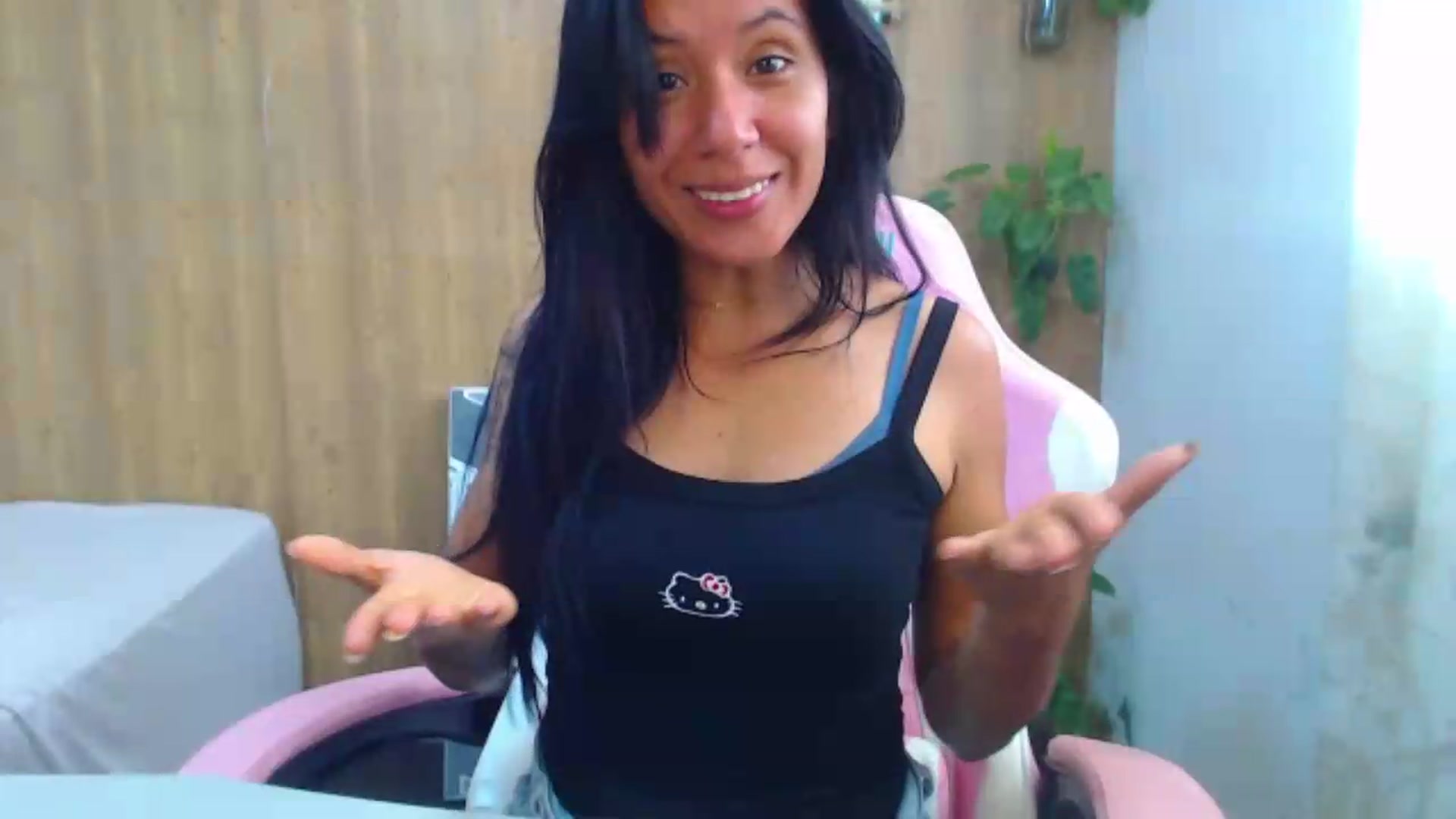 Gallery image thumbnail from soniaMars's myfreecams stream on, 08/25/2026, 16:56 image 3 of 20