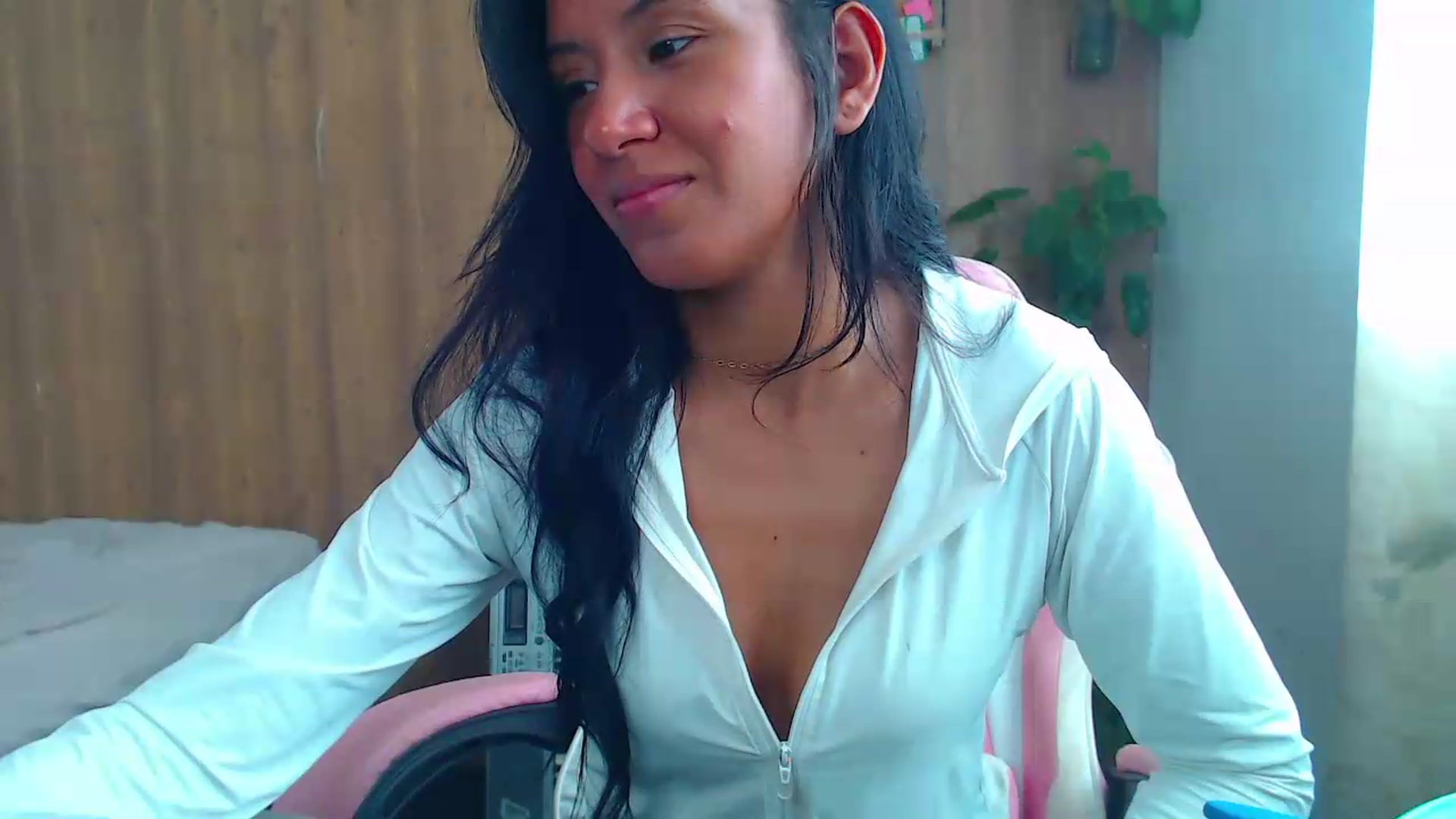 Gallery image thumbnail from soniaMars's myfreecams stream on, 09/01/2026, 14:48 image 4 of 20