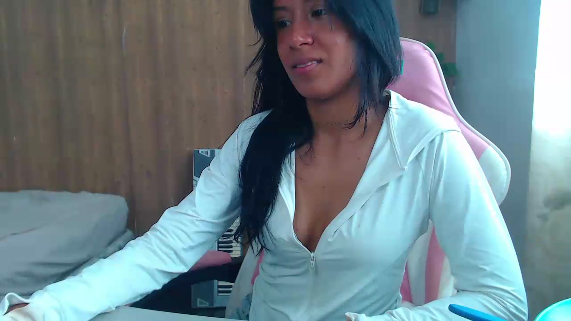 Gallery image thumbnail from soniaMars's myfreecams stream on, 09/01/2026, 14:48 image 13 of 20