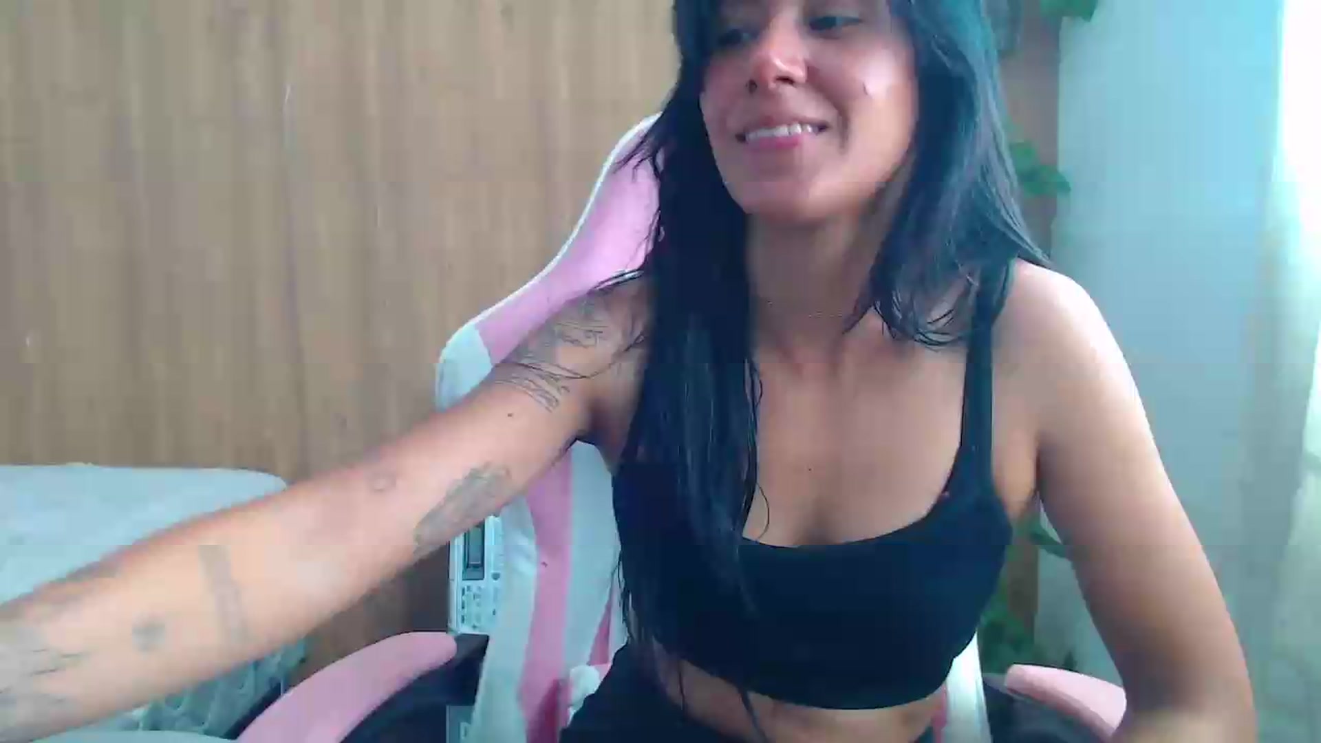 Gallery image thumbnail from soniaMars's myfreecams stream on, 09/03/2026, 14:39 image 16 of 20