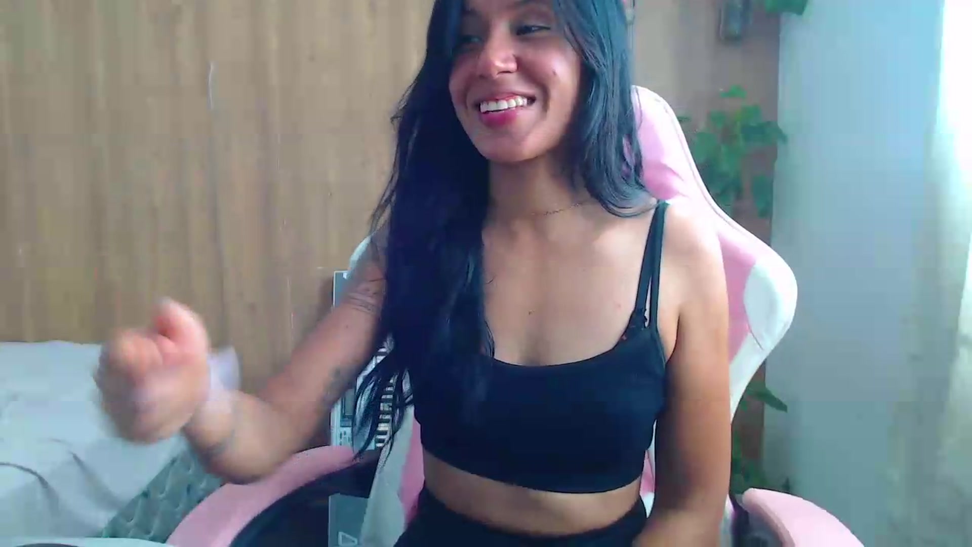 Gallery image thumbnail from soniaMars's myfreecams stream on, 09/03/2026, 14:39 image 6 of 20
