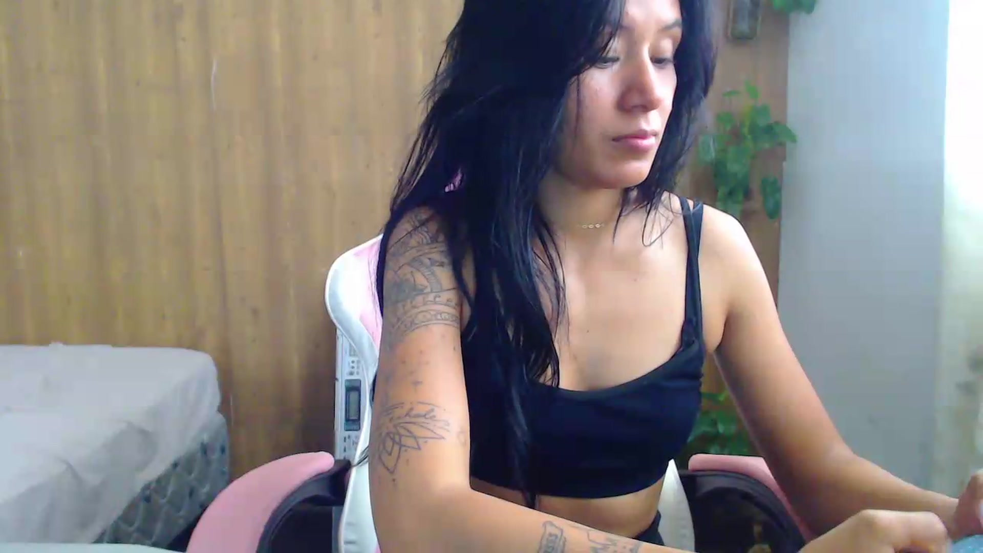 Gallery image thumbnail from soniaMars's myfreecams stream on, 09/03/2026, 15:35 image 8 of 20