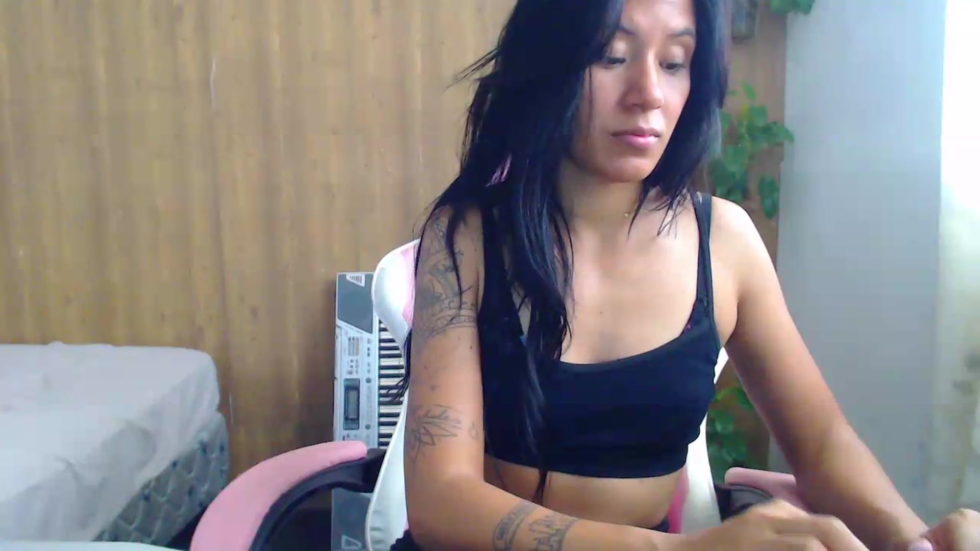 Gallery image thumbnail from soniaMars's myfreecams stream on, 09/03/2026, 15:35 image 7 of 20