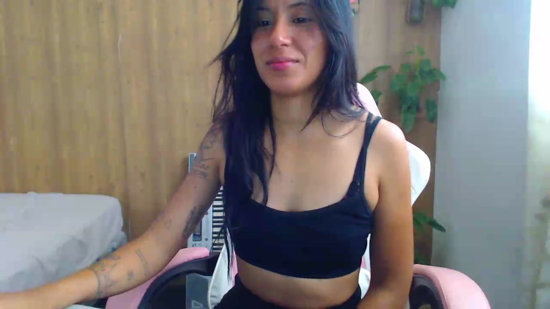 Gallery image thumbnail from soniaMars's myfreecams stream on, 09/03/2026, 15:35 image 9 of 20