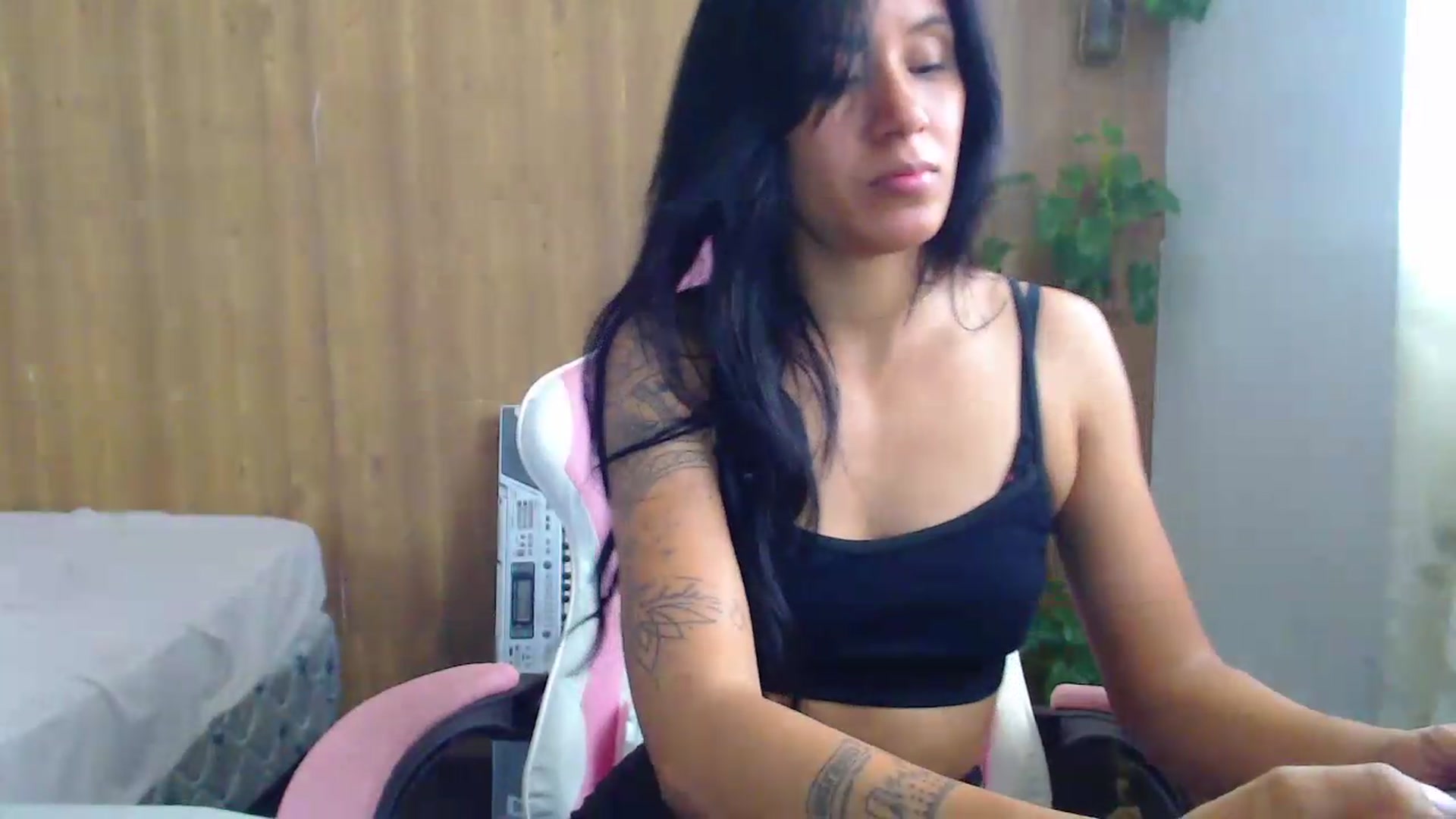 Gallery image thumbnail from soniaMars's myfreecams stream on, 09/03/2026, 15:35 image 6 of 20