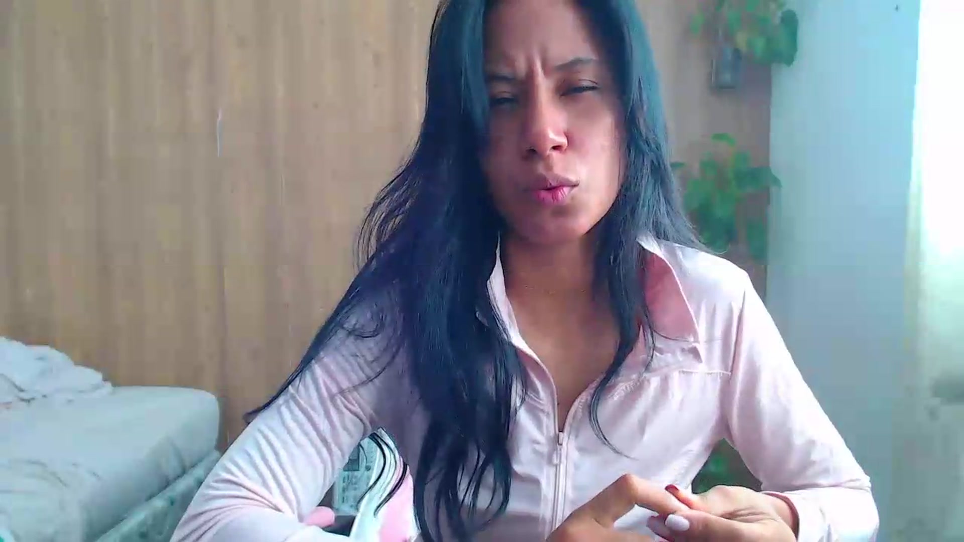 Gallery image thumbnail from soniaMars's myfreecams stream on, 09/05/2026, 14:41 image 13 of 20