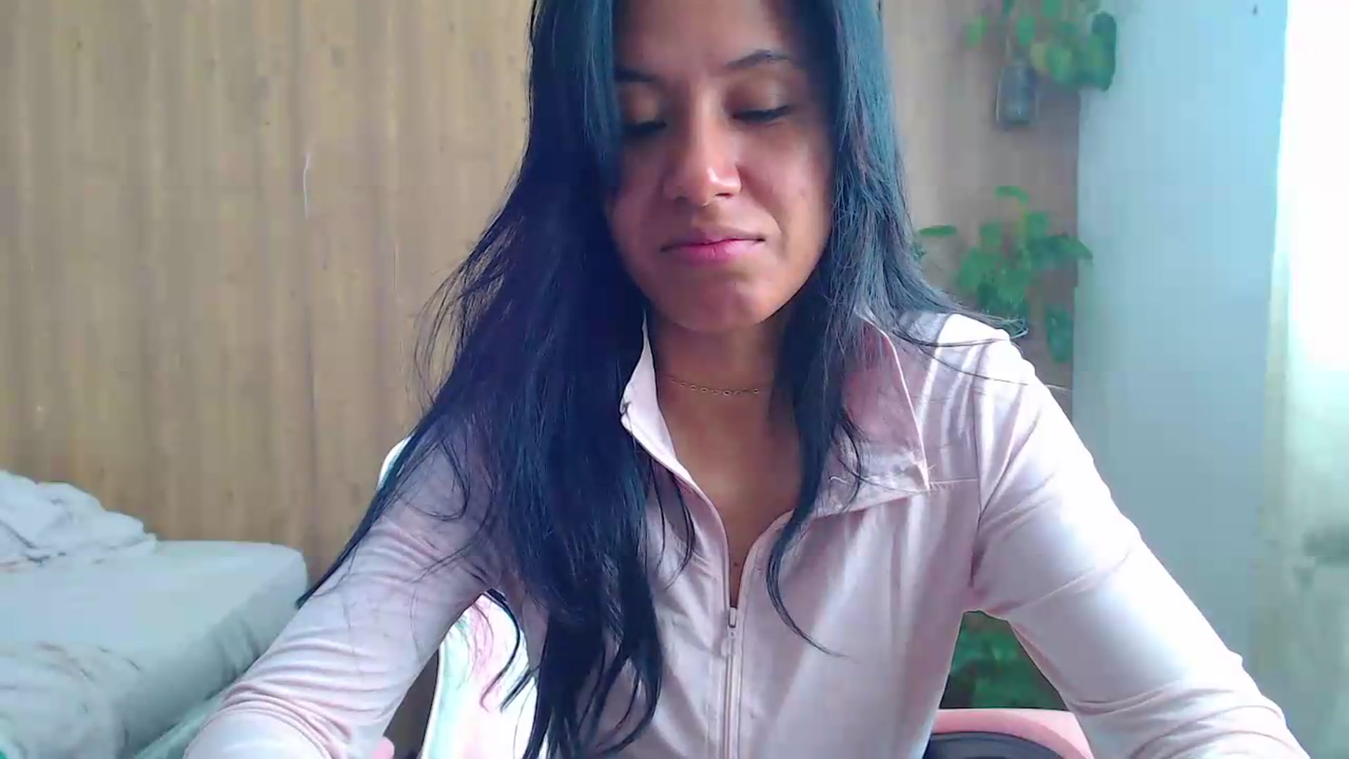Gallery image thumbnail from soniaMars's myfreecams stream on, 09/05/2026, 14:41 image 16 of 20