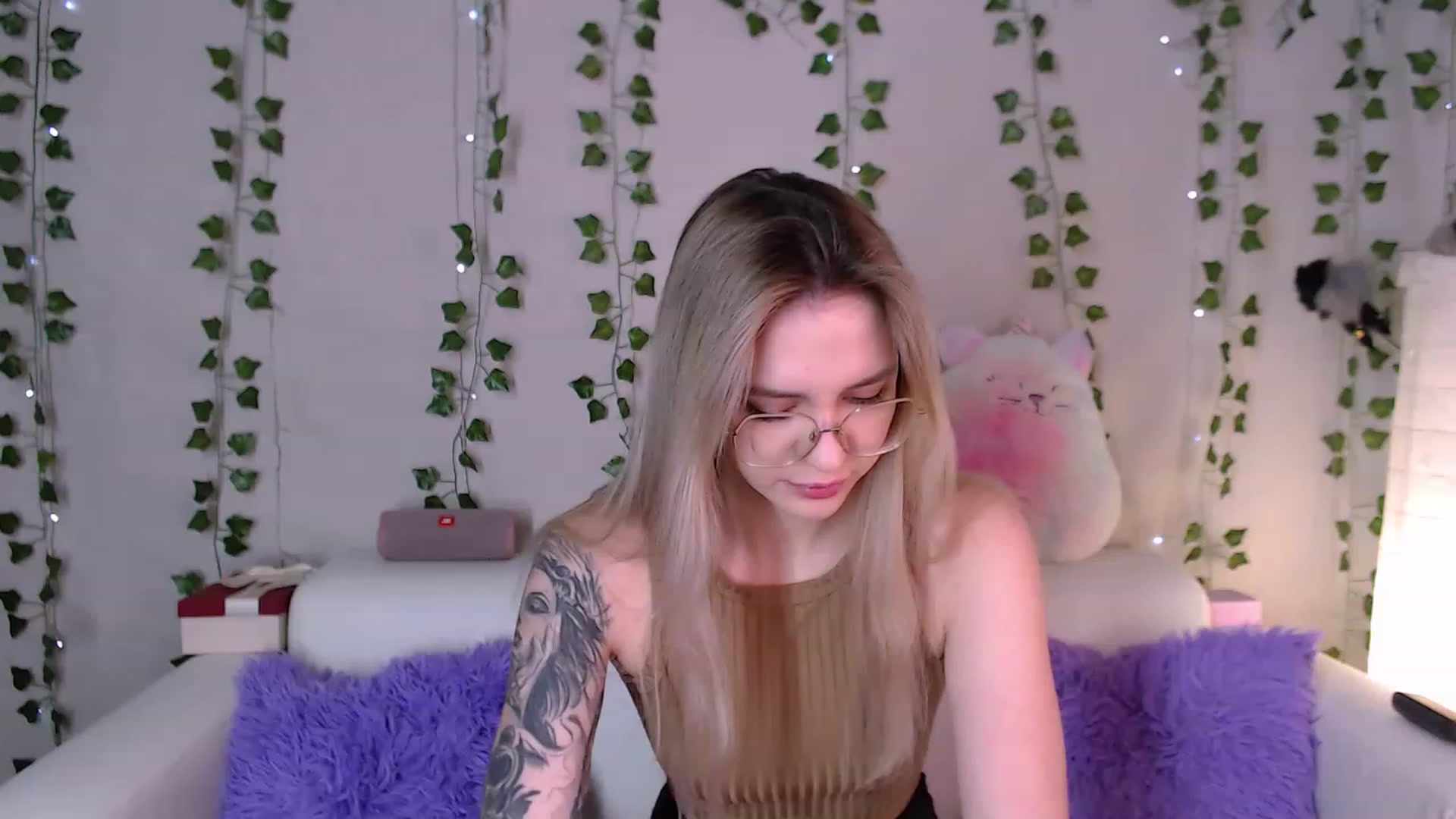 Gallery image thumbnail from sonia_moon's myfreecams stream on, 01/23/2023, 02:05 image 2 of 20