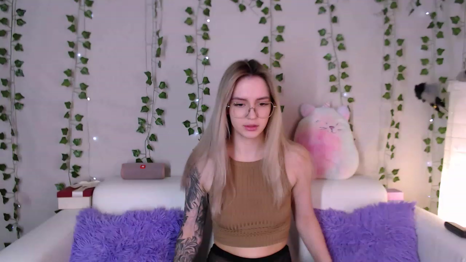 Gallery image thumbnail from sonia_moon's myfreecams stream on, 01/23/2023, 02:05 image 11 of 20