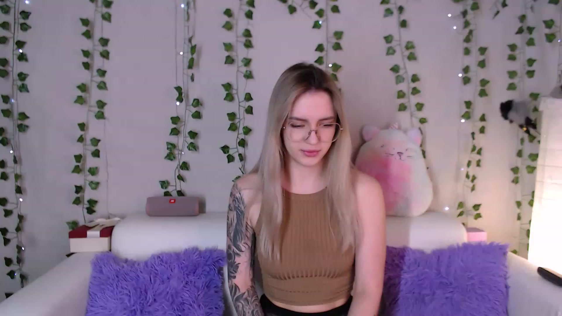 Gallery image thumbnail from sonia_moon's myfreecams stream on, 01/23/2023, 02:05 image 1 of 20